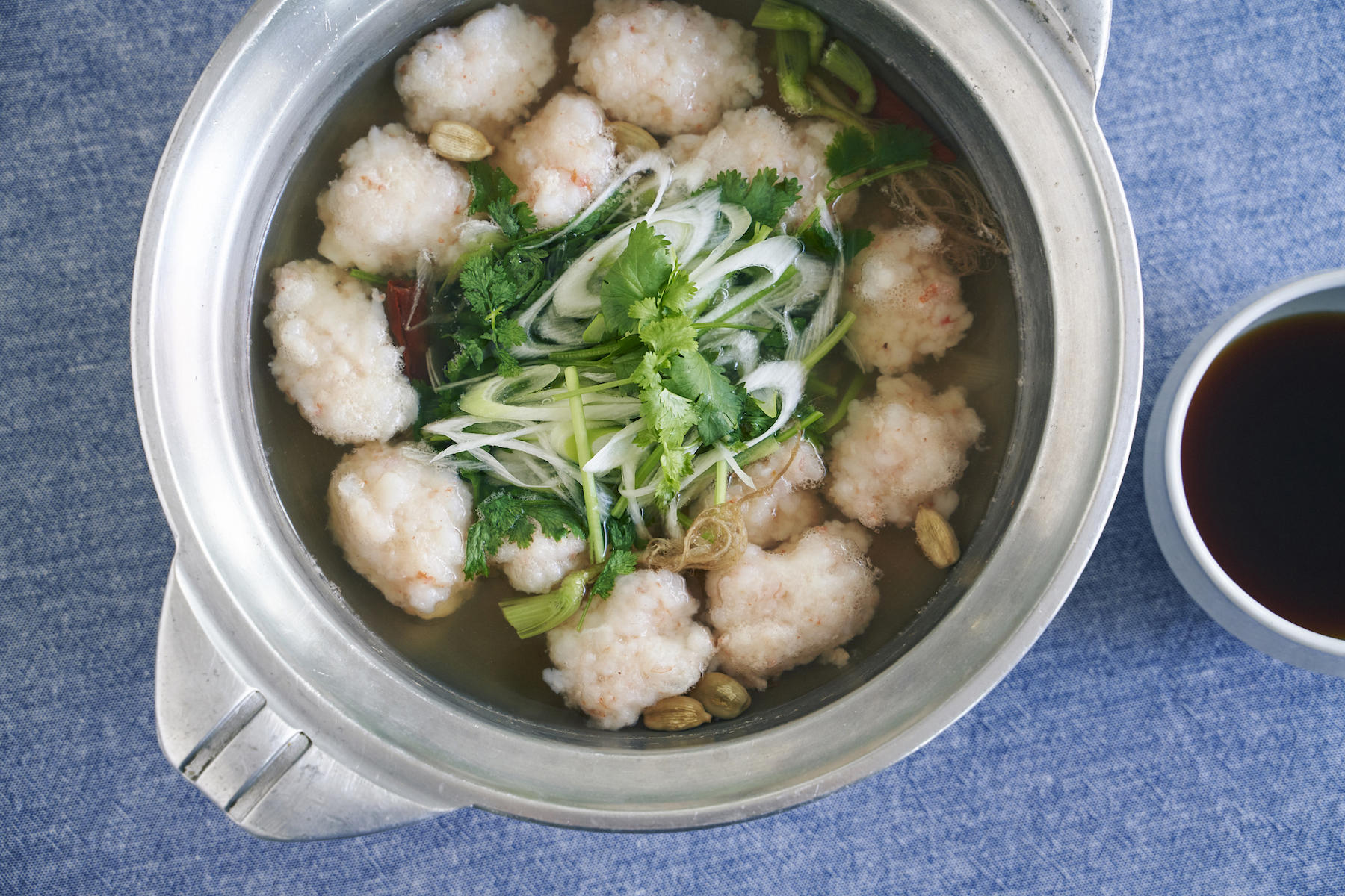 海老だんごのパクチー鍋