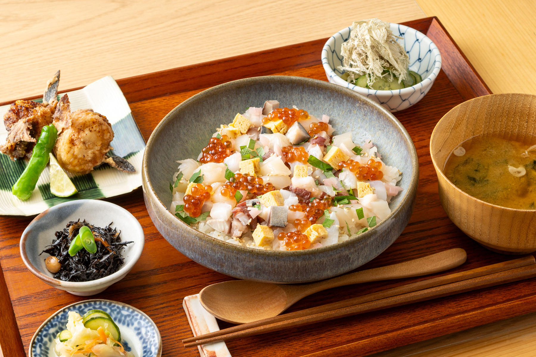 ツガルカイセンばらちらし定食1,980円