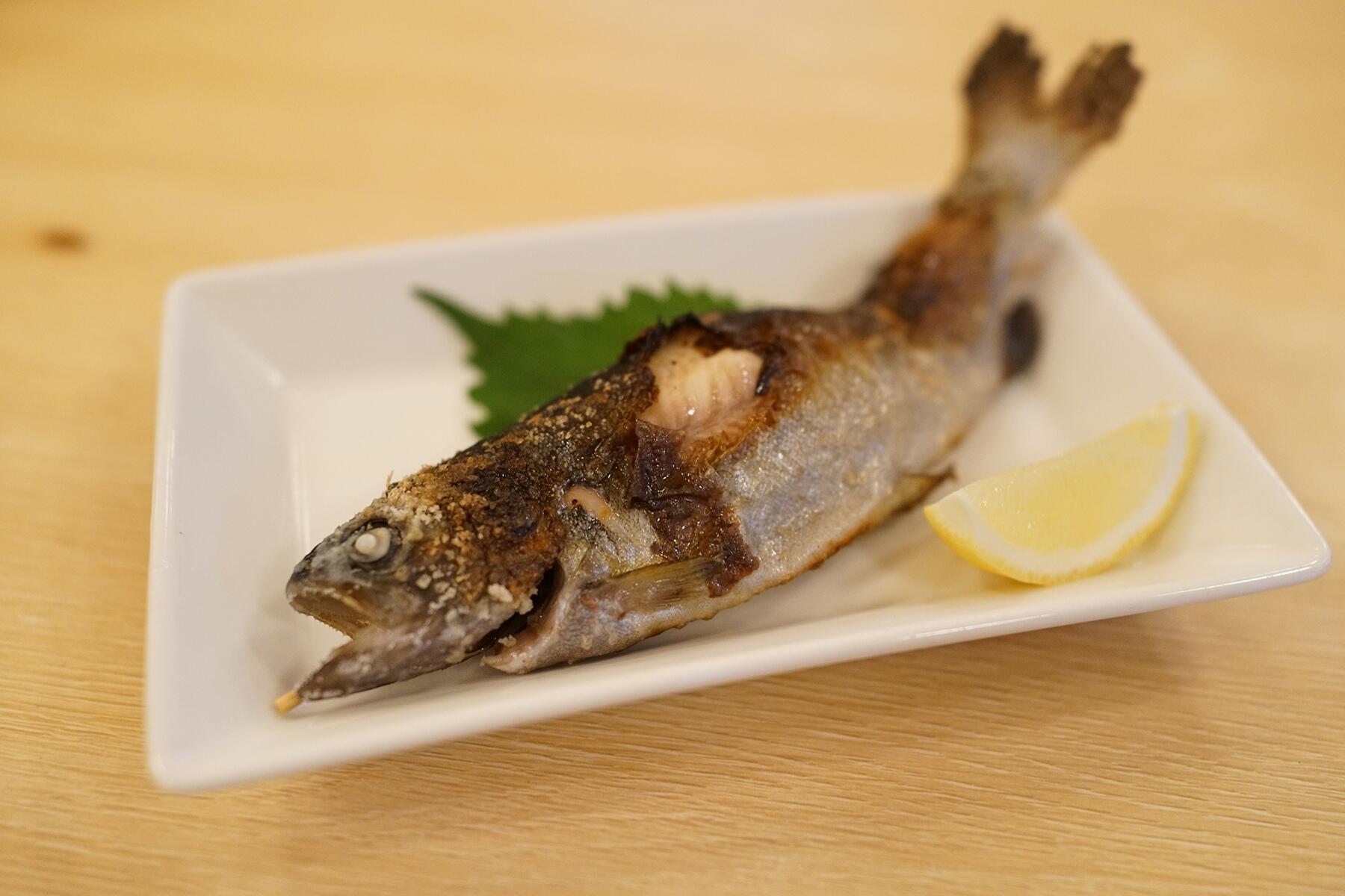 ニジマスの塩焼き