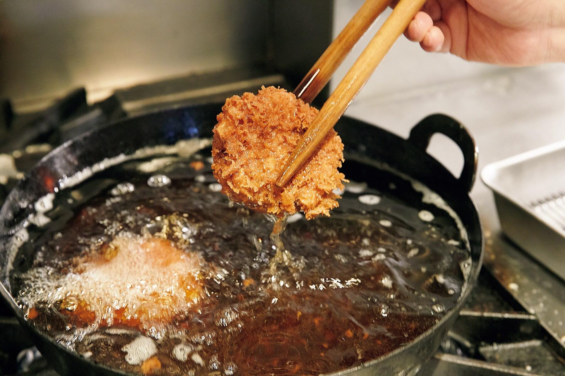 衣をつけて揚げる⑤