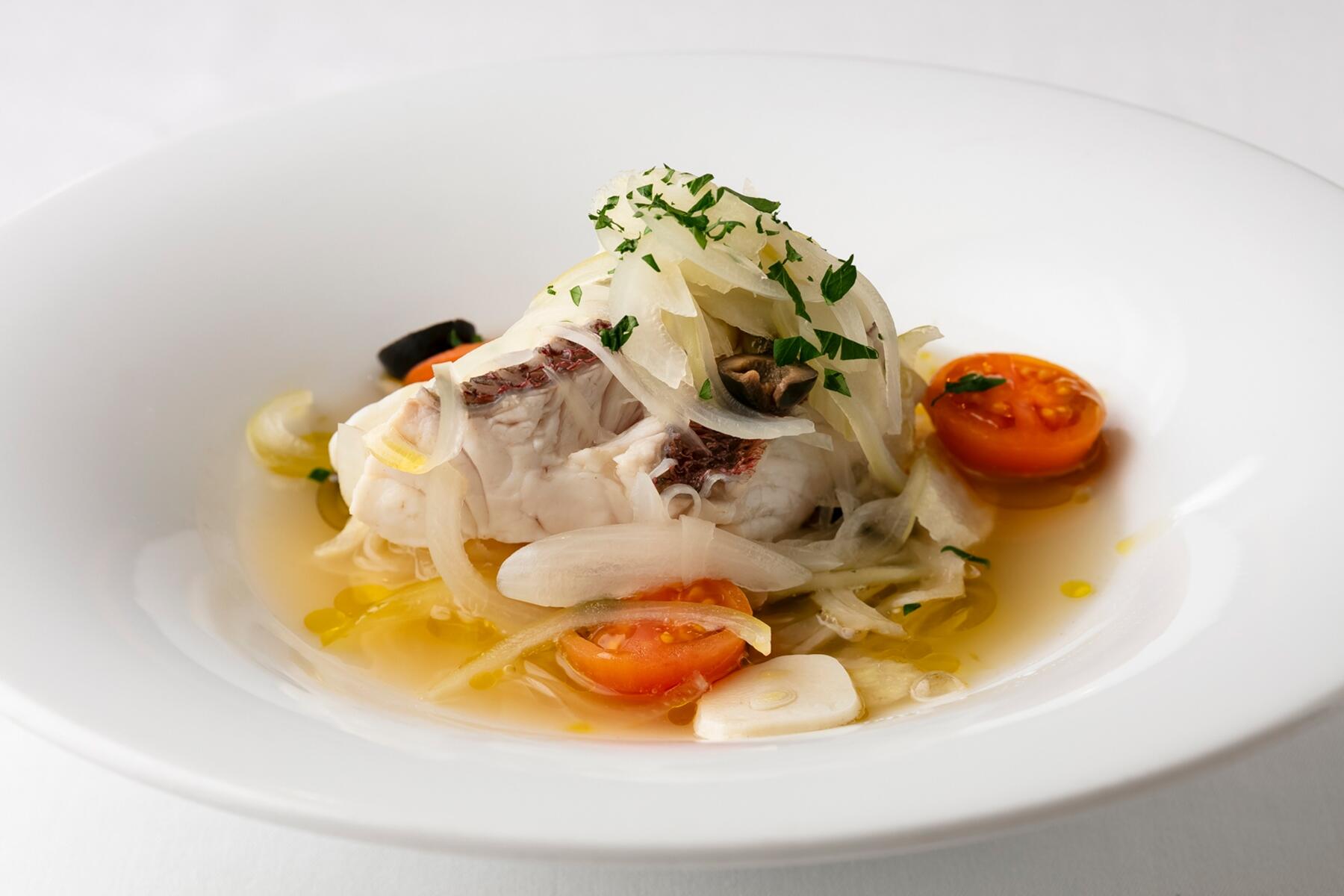真鯛のにごり酢アクアパッツァ