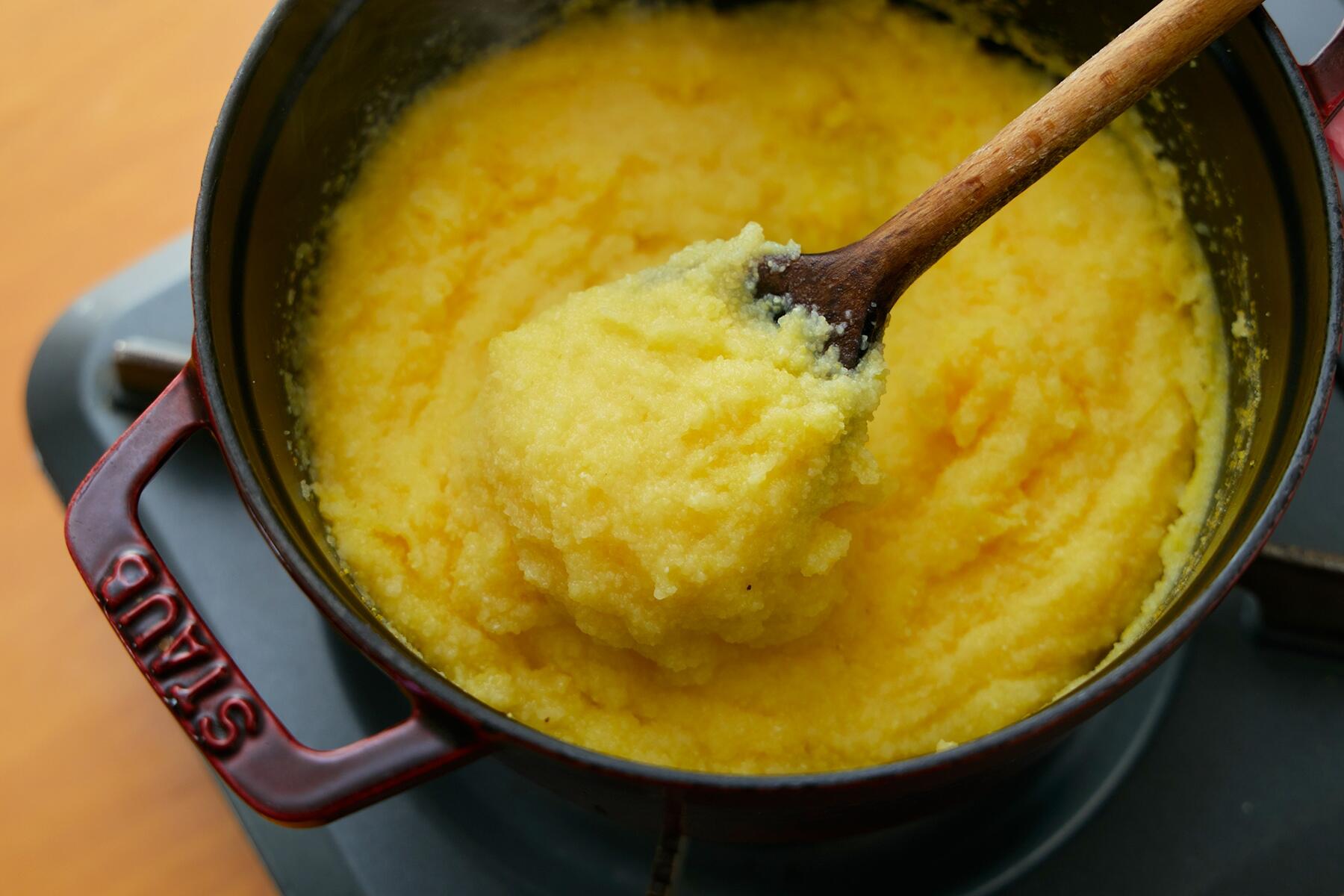 かき混ぜながら煮る