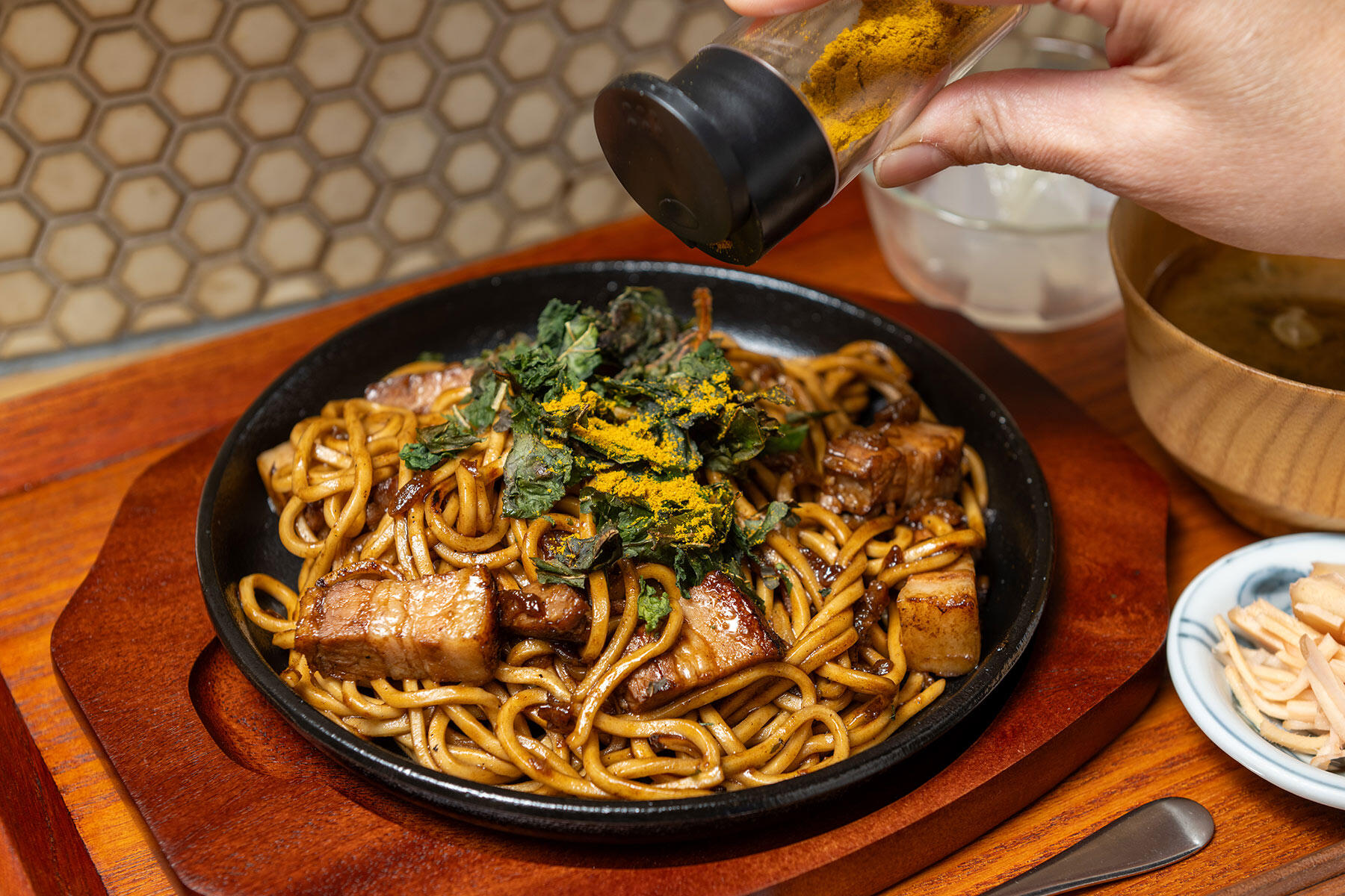 スパイスをかける