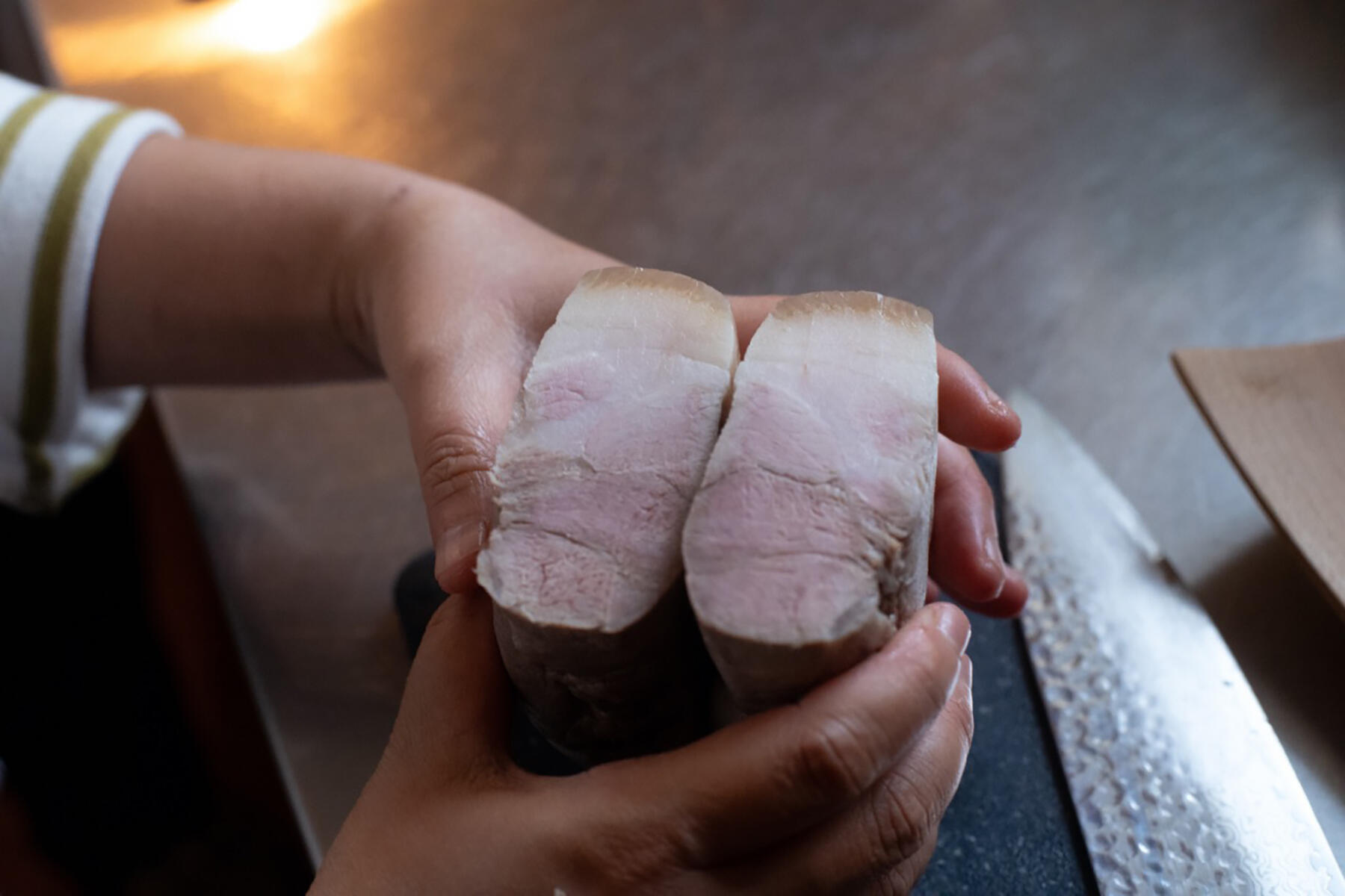 重しをのせ、冷蔵庫で寝かせる