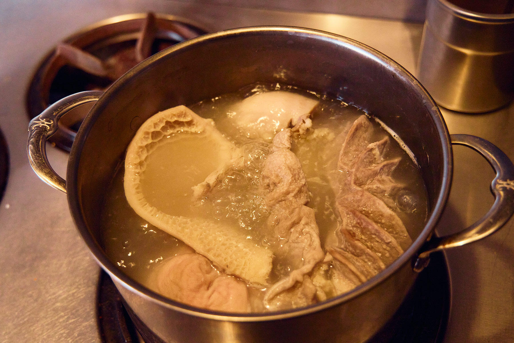 近江牛のホルモン メヌードスープ