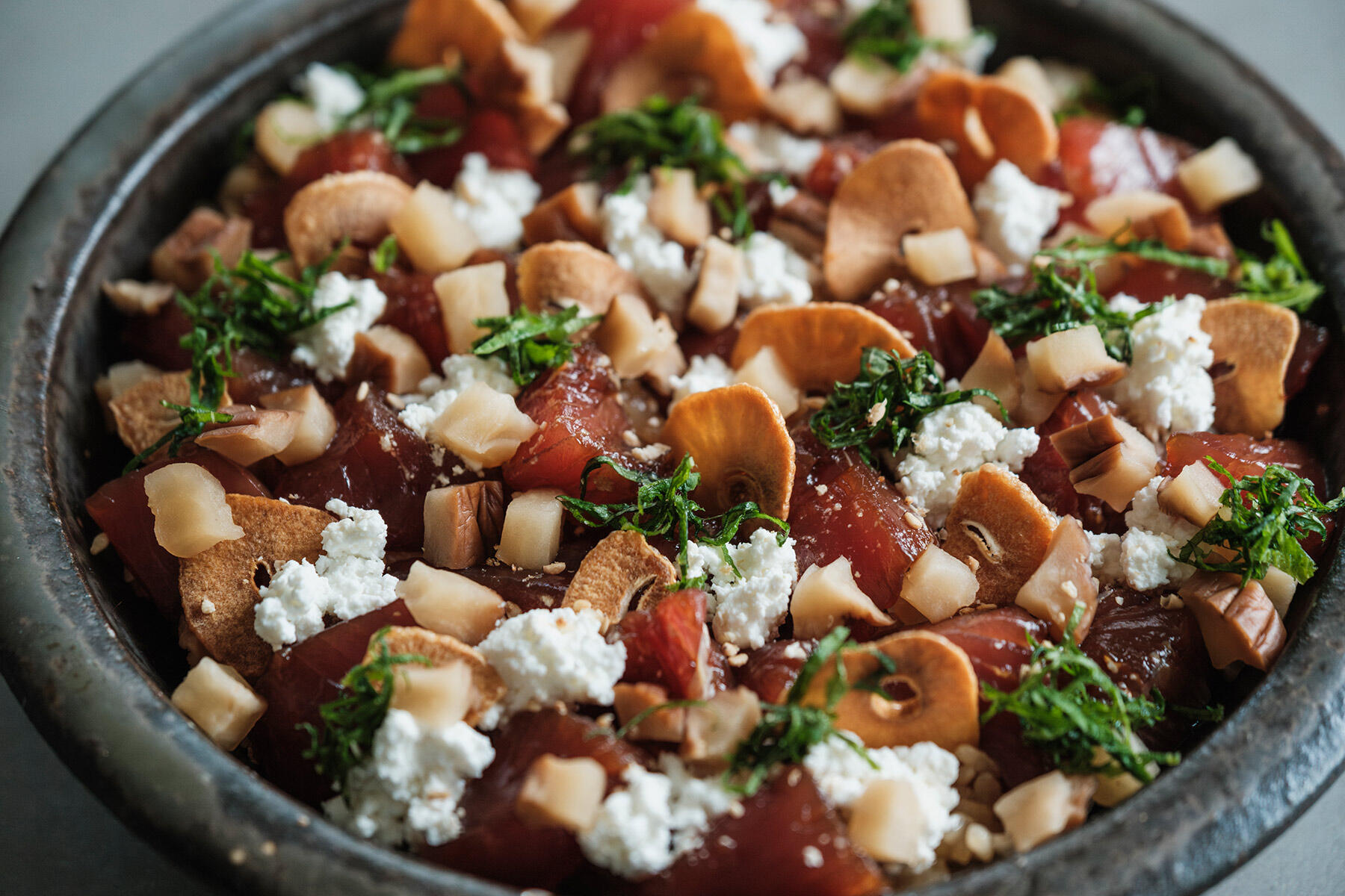 具材をのせて仕上げる