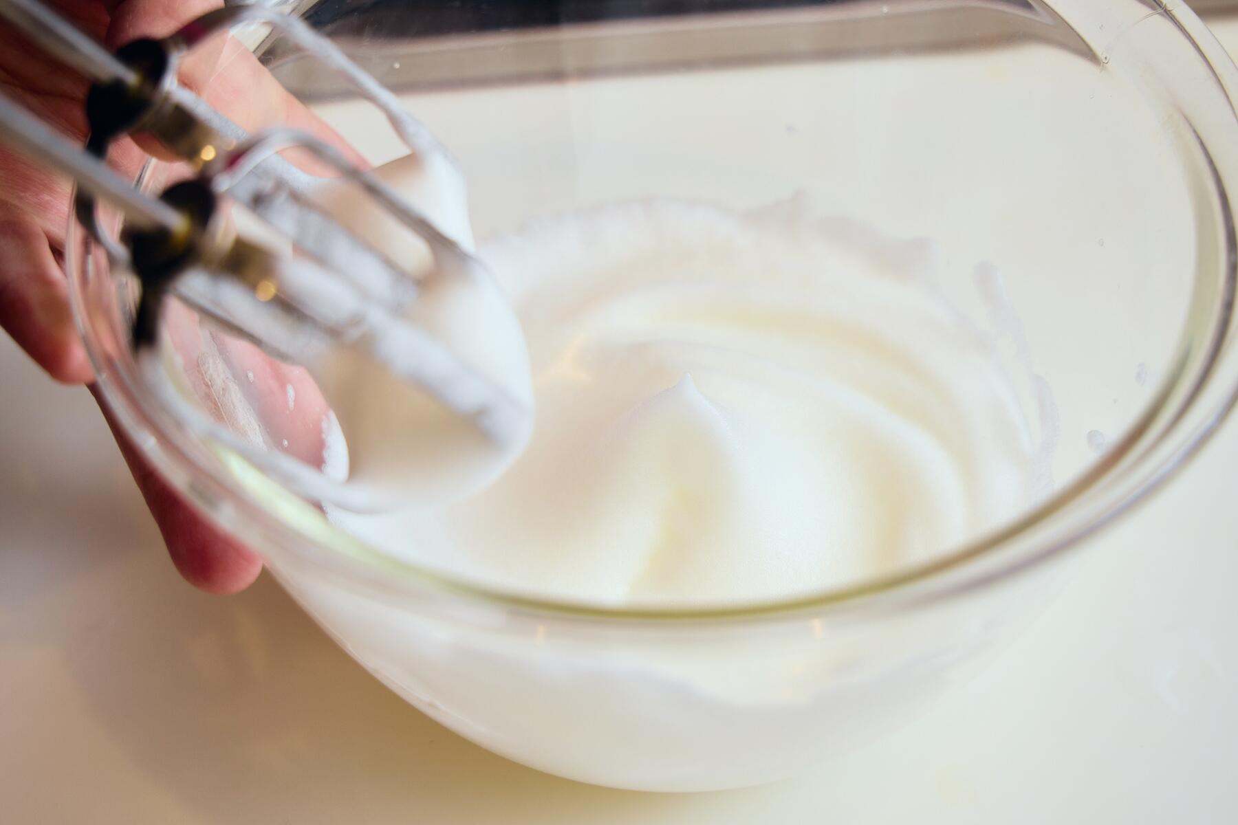 メレンゲをつくる