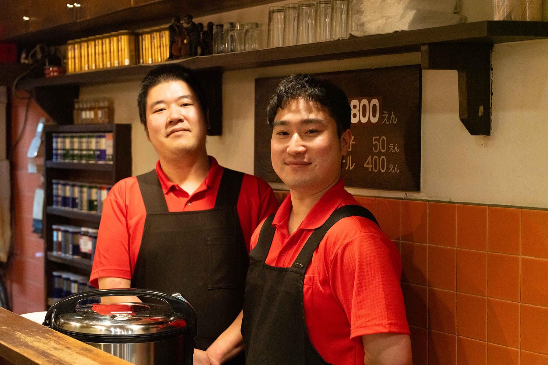 スタッフの佐藤さんと(左)と南森さん