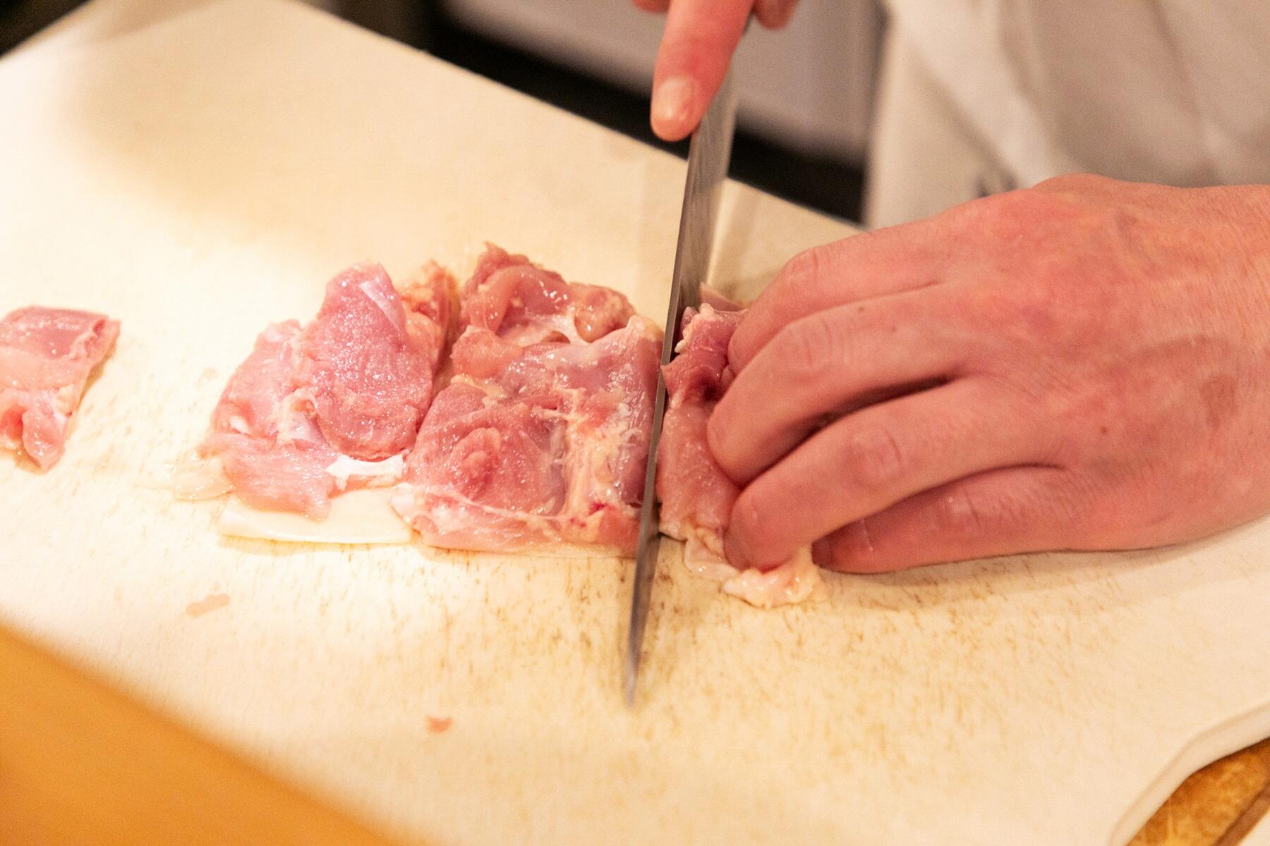 鶏もも肉の準備①