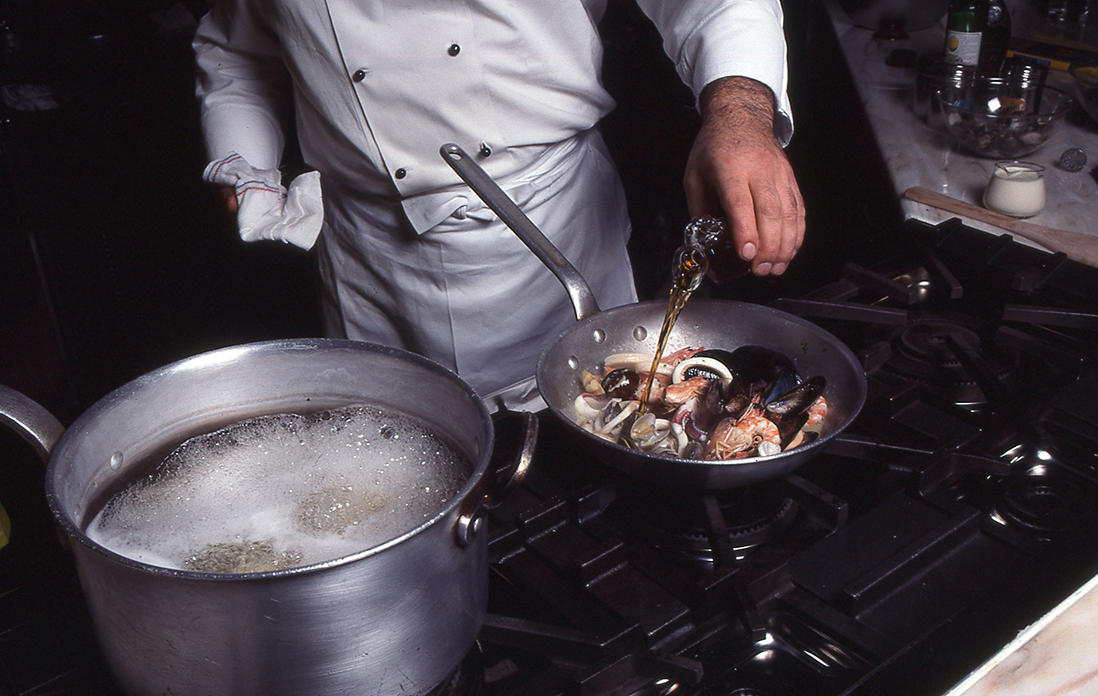 ソースをつくる