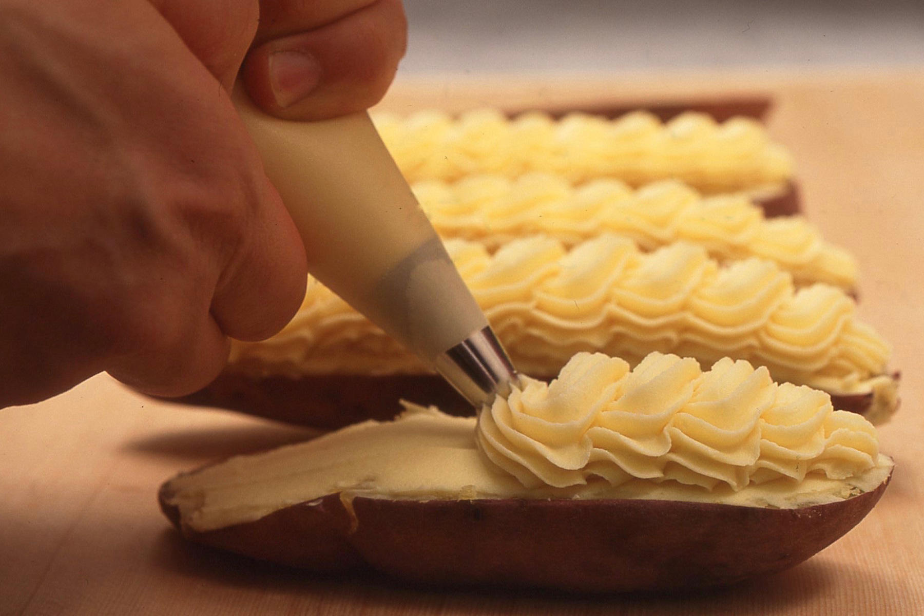 生地を絞り出す