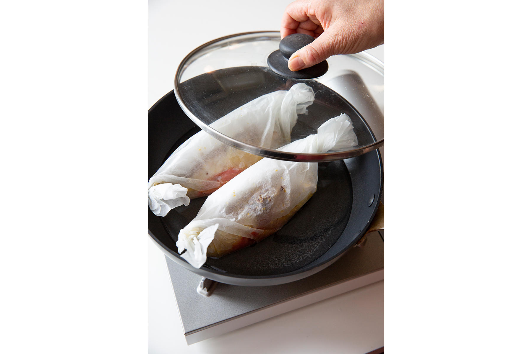 フライパンで蒸し焼きに