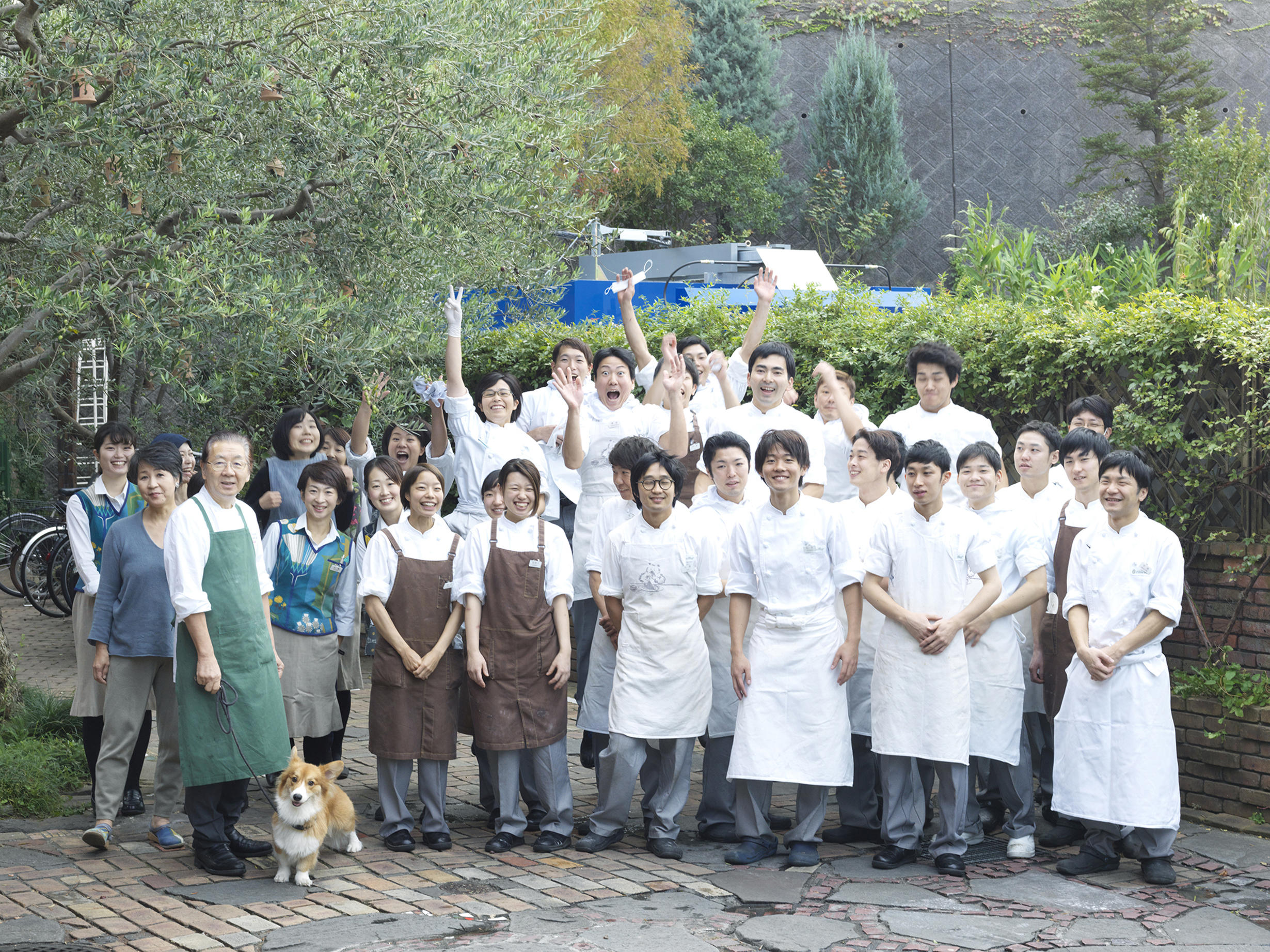 スタッフは総勢46名の大所帯。