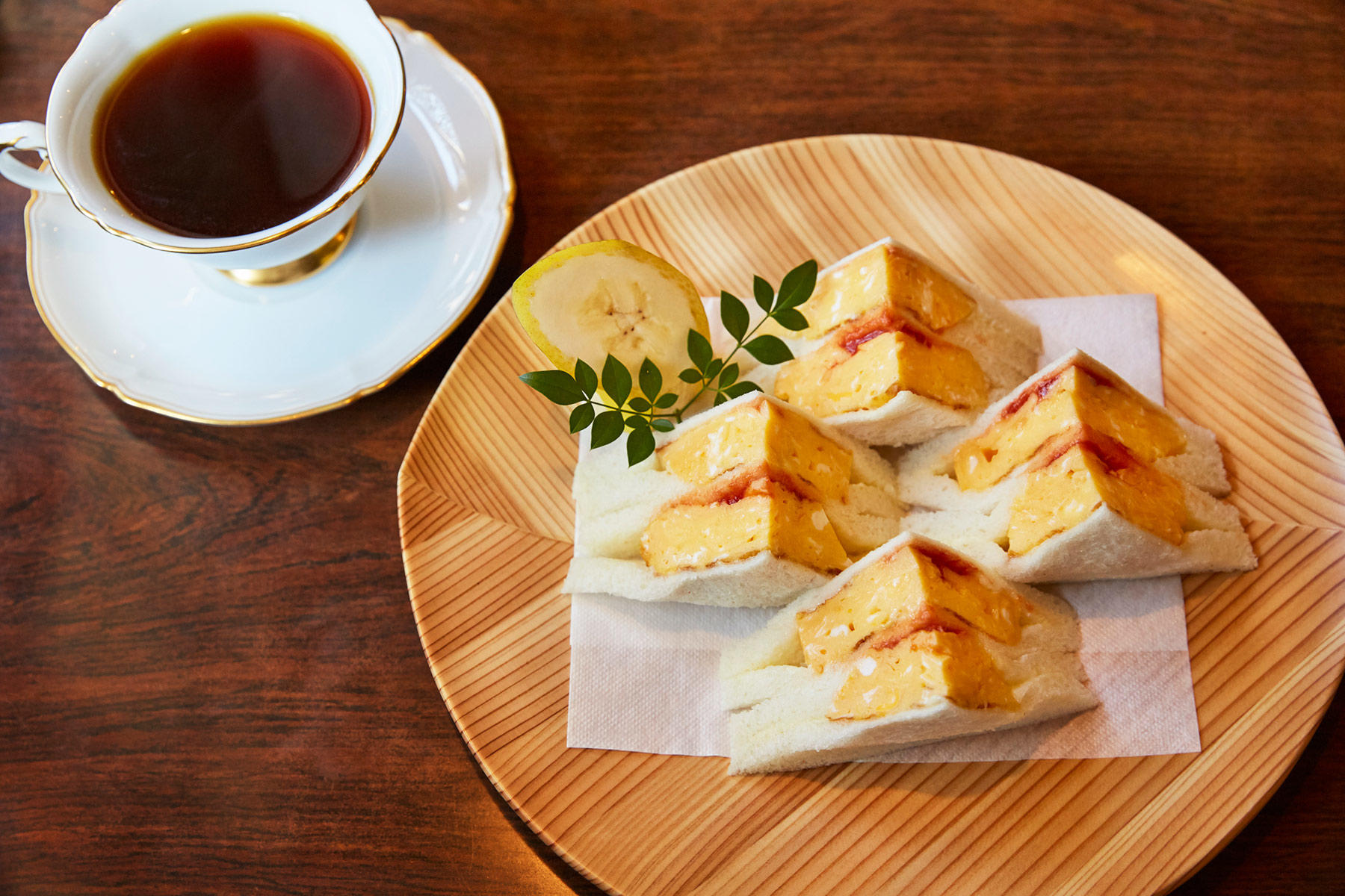 香り高いネルドリップ珈琲と麗しのエッグサンドは、「蘭館」の顔。