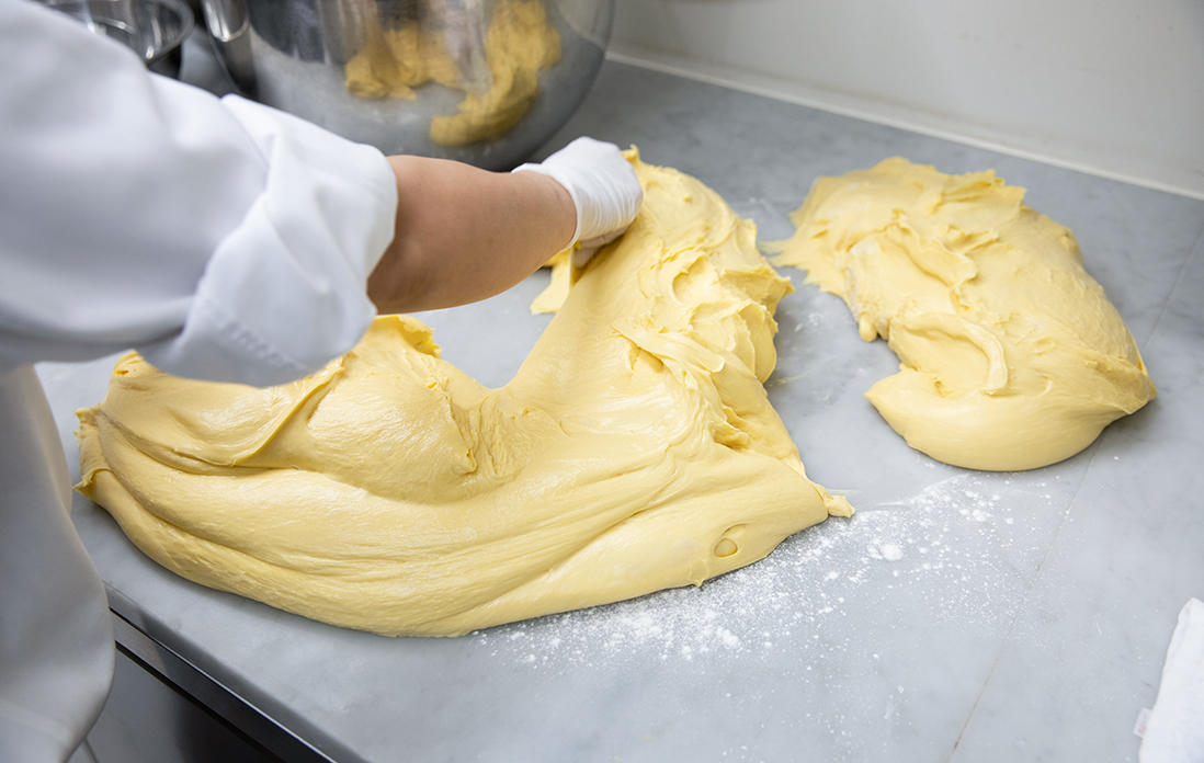 手でよくこねる