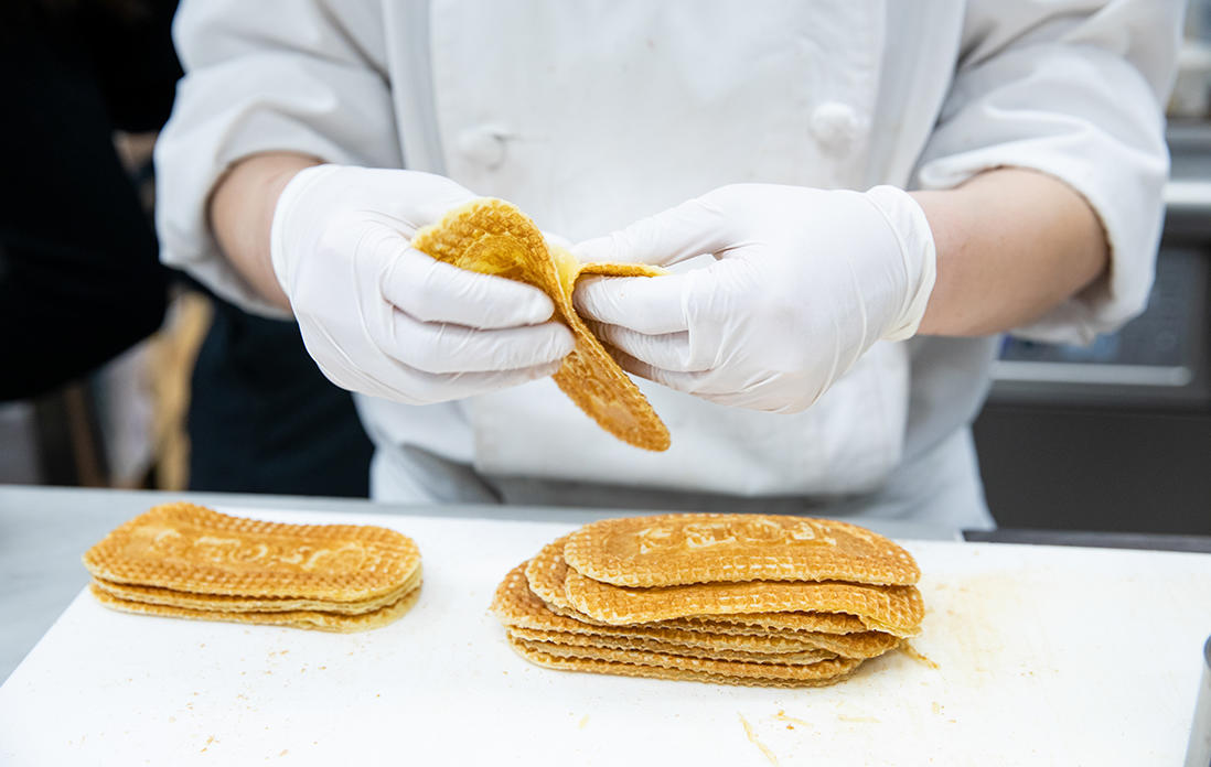 上下を剥がして2枚に分ける