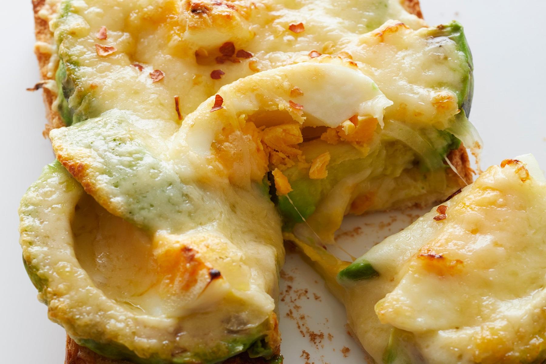 アボカドチーズトースト