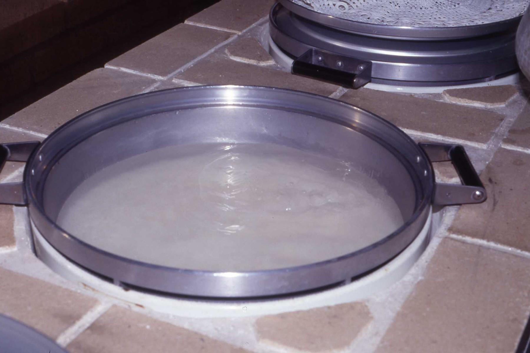 水加減は米の新旧、その日の気温、釜によって微調整する。