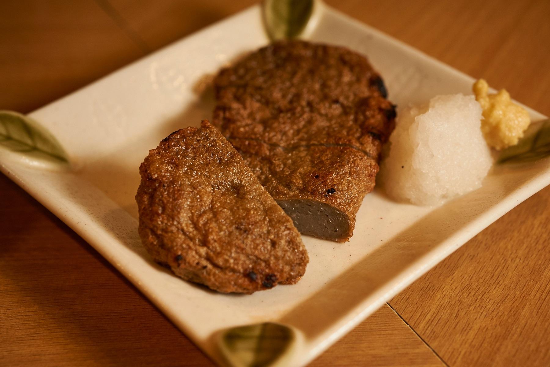 「笑ひめ」でのとりあえずの一品、じゃこてん380円。