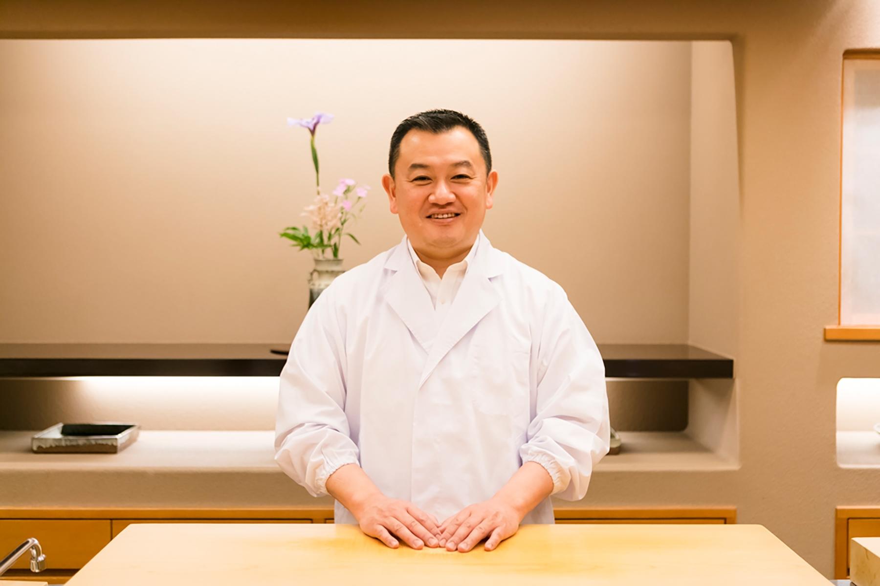 「銀座 小十」主人の奥田透さんは静岡県静岡市生まれ。29歳で独立。東京・銀座に店を開いたのは、33歳のとき。