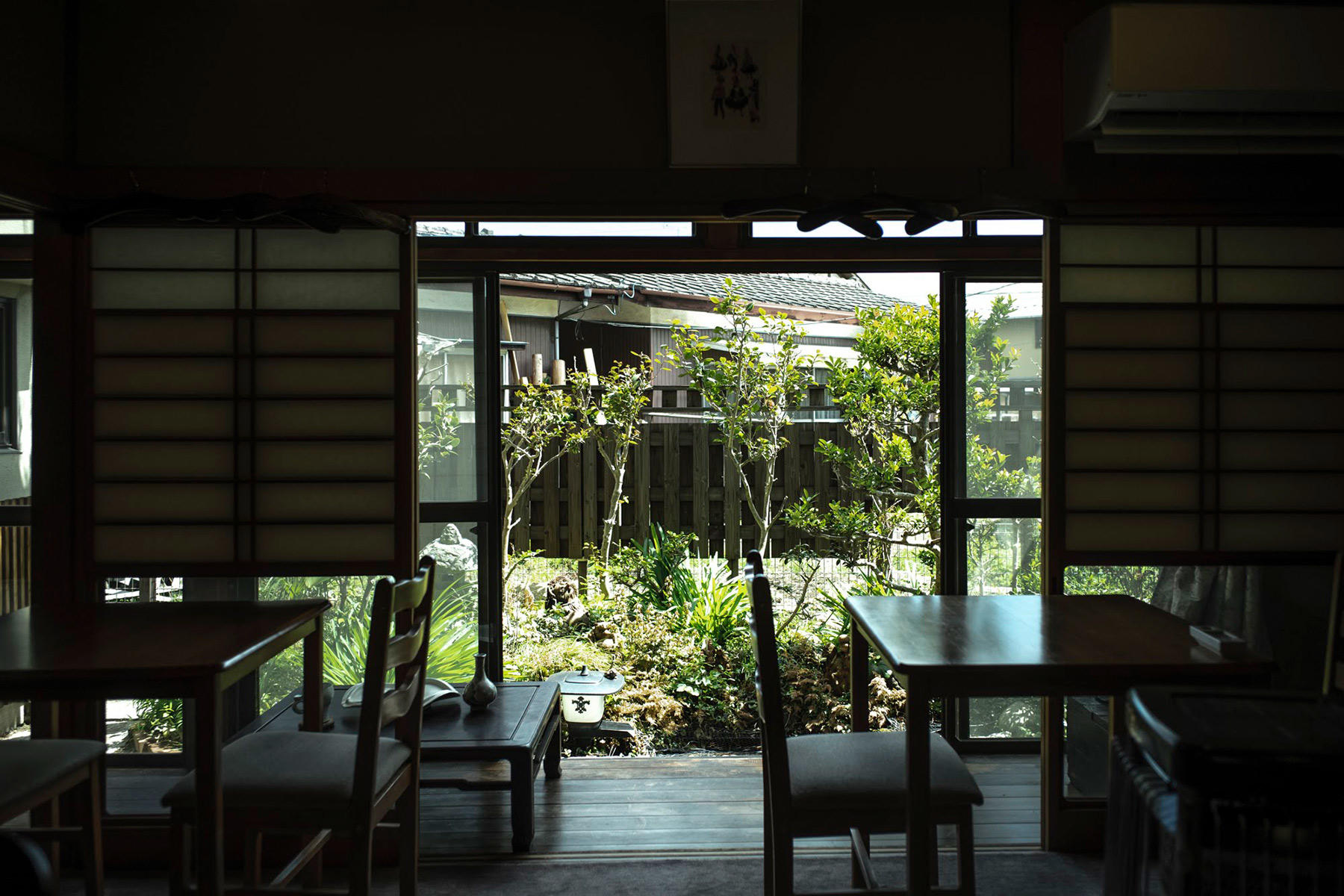 庭に面した客席