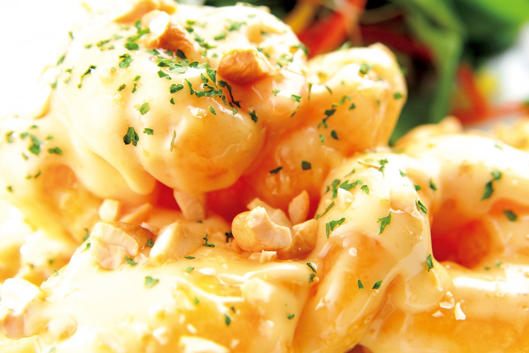 「赤坂璃宮」での正式名称は“海老の璃宮特製マヨネーズ和え”だ。