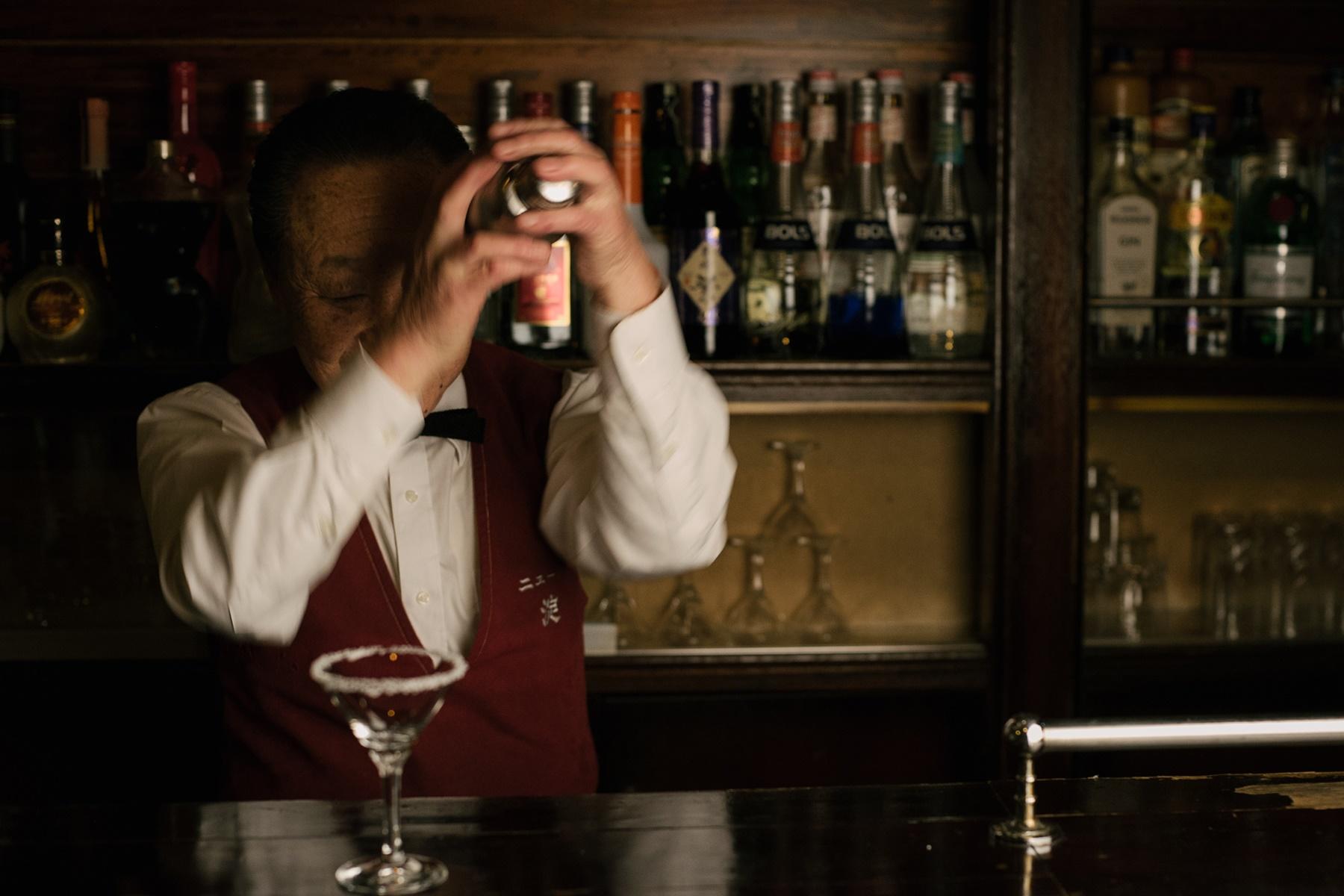 しなやかなシェイクでつくるスタンダードカクテルは?