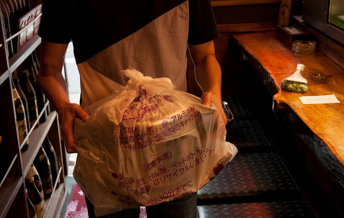 「僕も愉しみです！」と大事に鍋を持って帰ります。