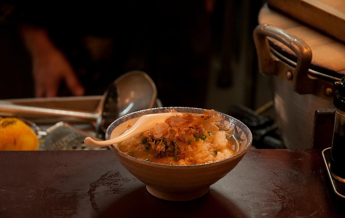 鰹節と細かく刻んだねぎをのせて。