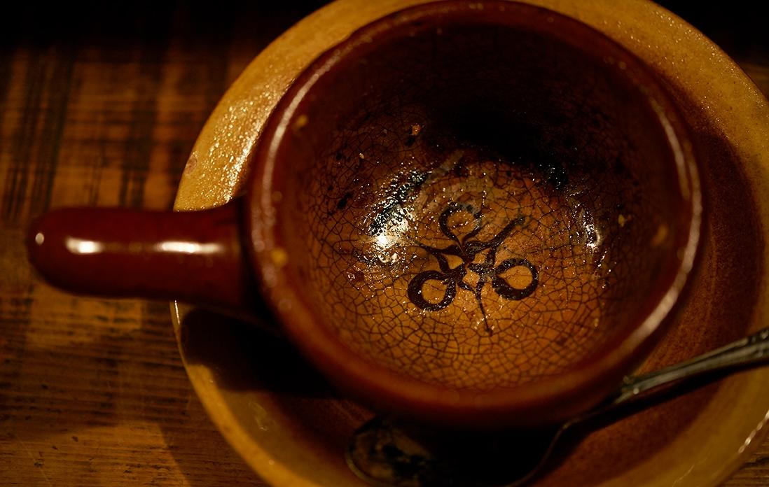 食べ終えると、器の底にはご褒美のような可愛い絵柄が。