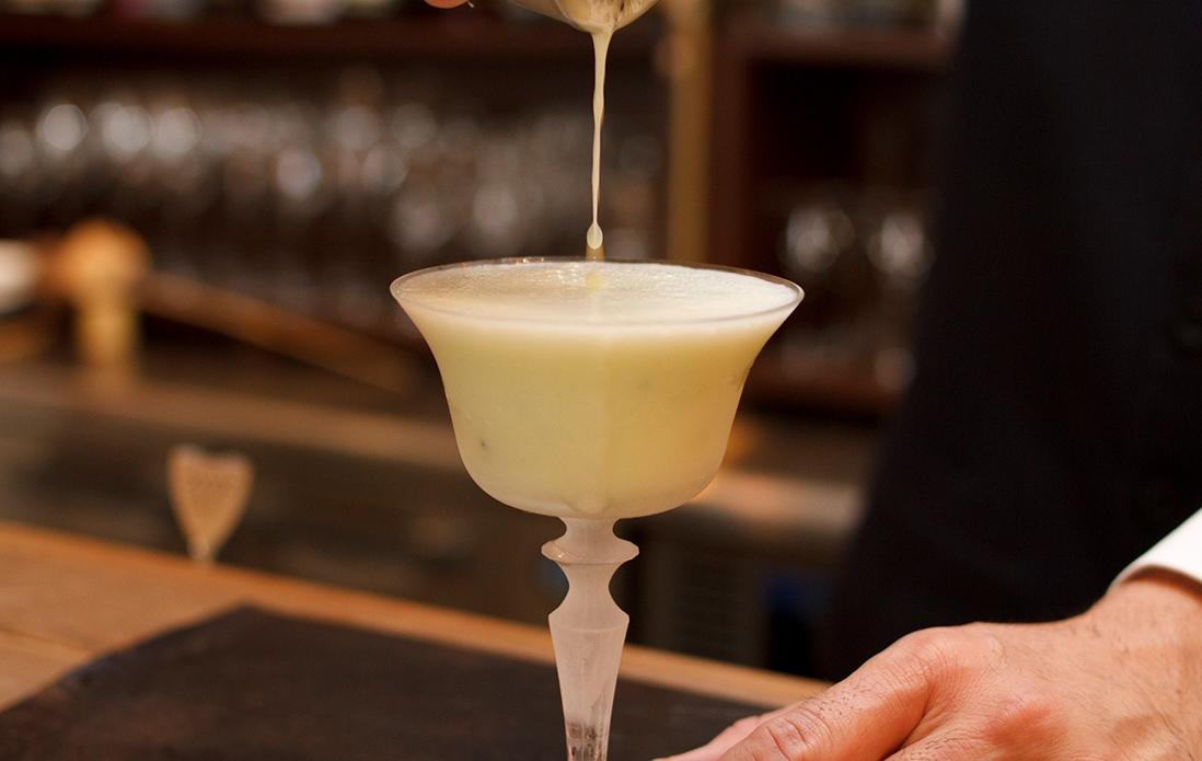 5、よく冷やしたグラスに注いだら、完成！