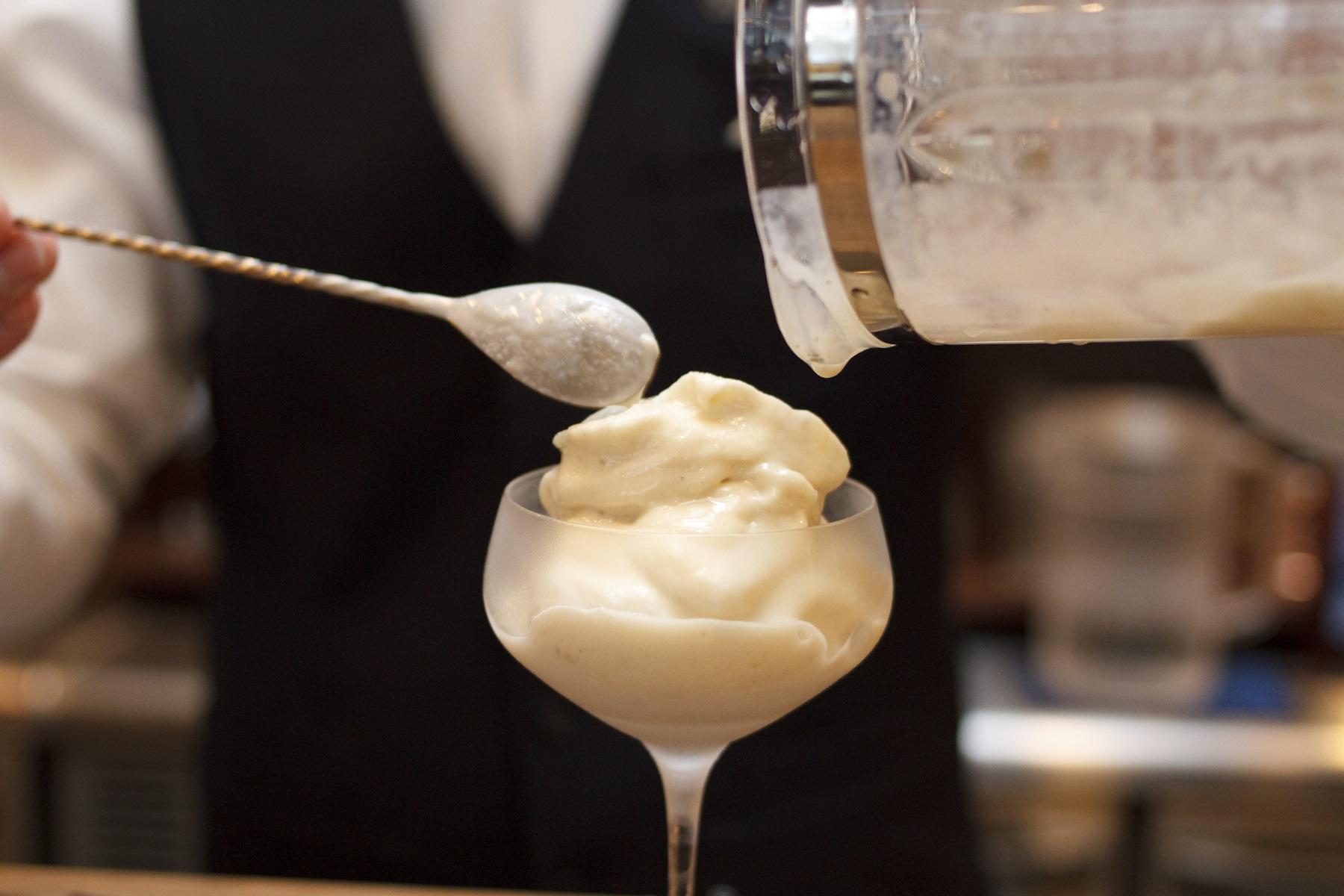 とろりとした濃厚なバナナの味わいは、冷たいうちに愉死んでくださいね。