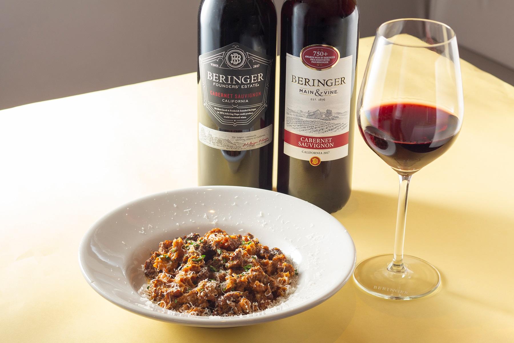 アラカルトメニュー。仕込み状況によっては提供できないこともあるので、予約時に確認を。