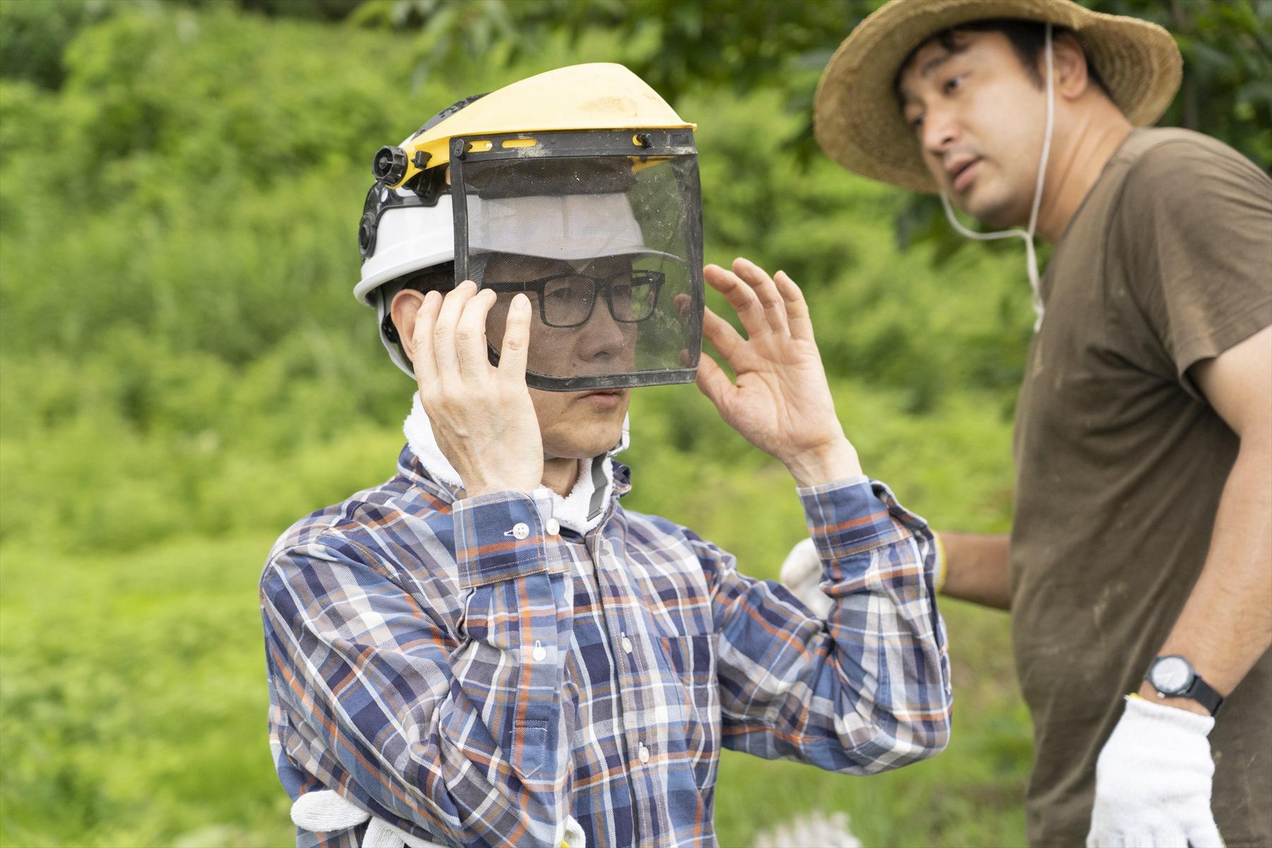 万全を期して、いざ、ビーバー。機械を使うのか、機械に使われているのか、わかりませんね。