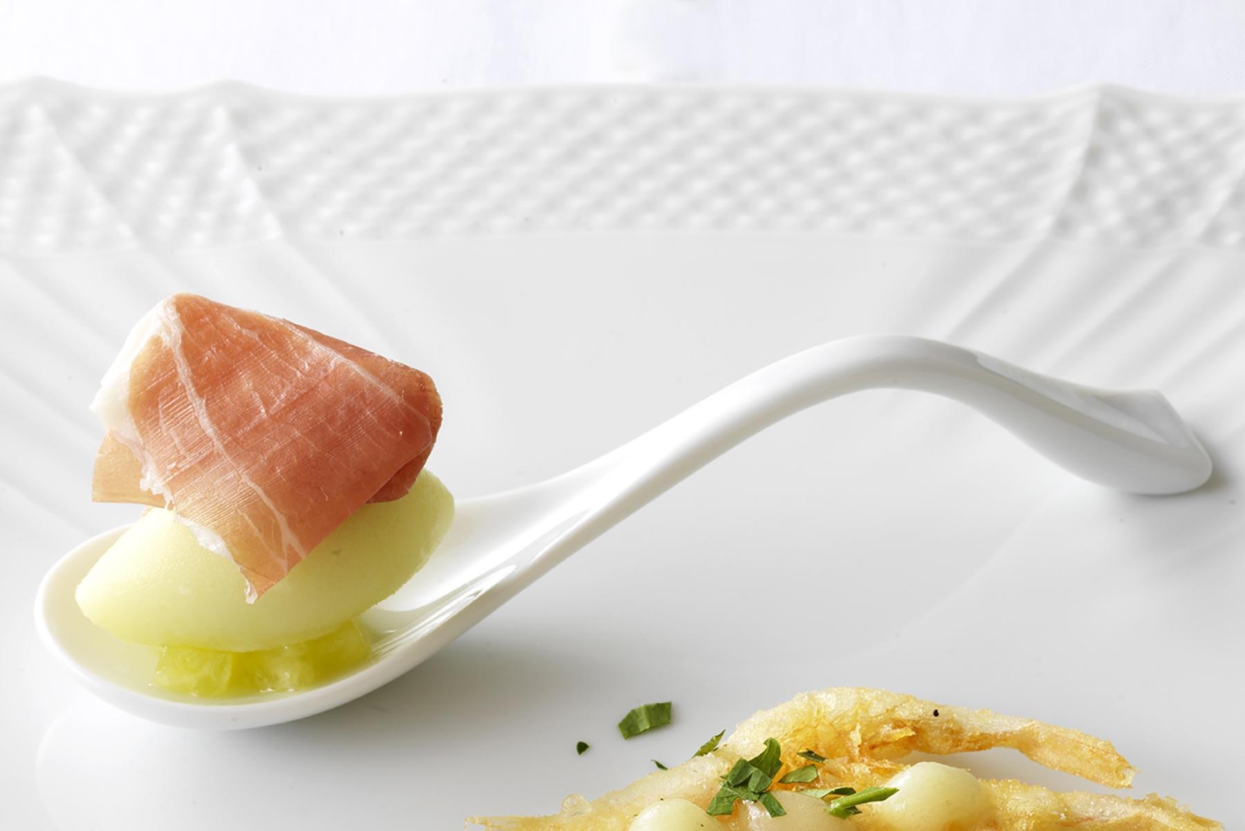 生ハムとメロンのソルベ、白海老のフリット