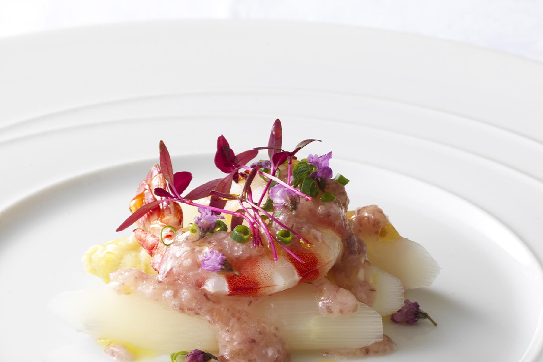 ホワイトアスパラガスと車海老  みょうがのドレッシング