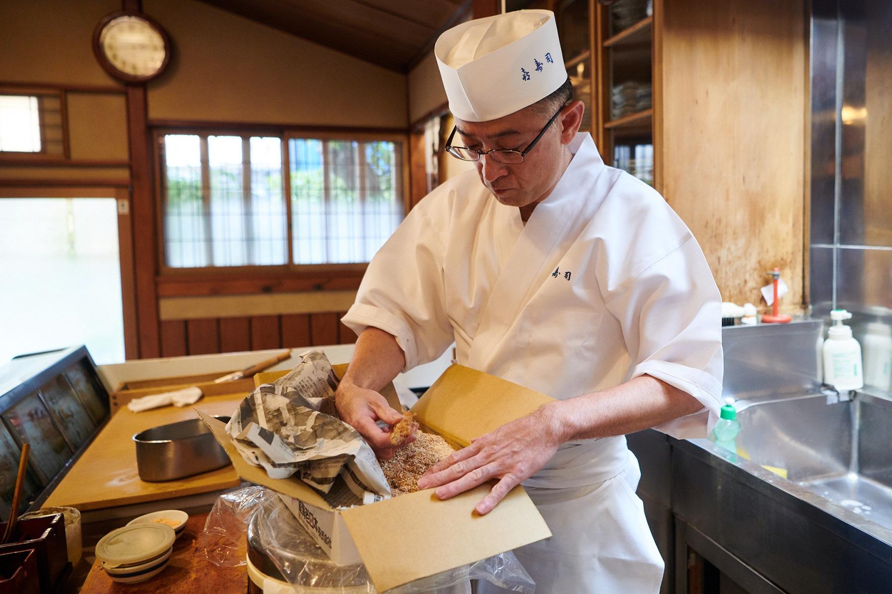河岸で仕入れた車海老