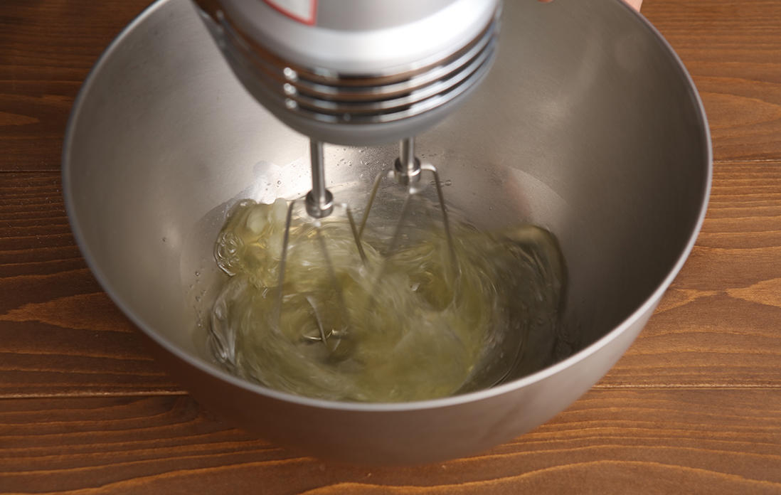 メレンゲをつくる