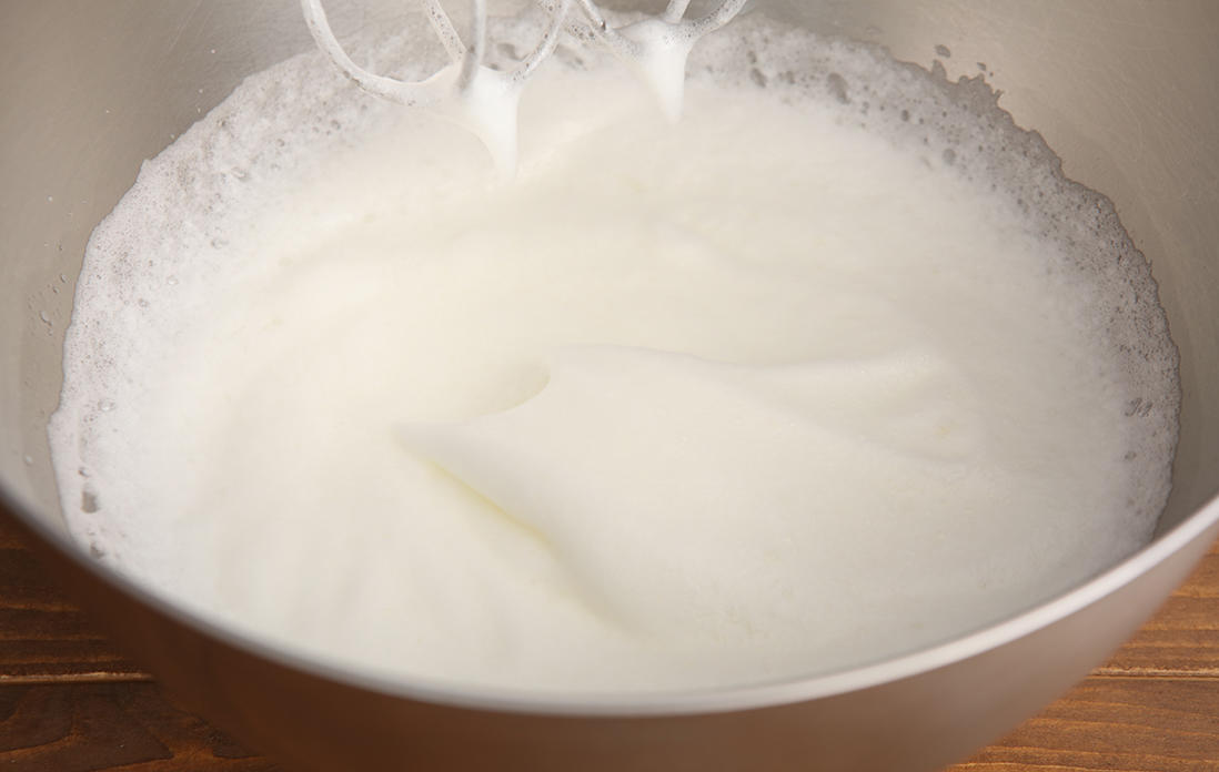 メレンゲをつくる