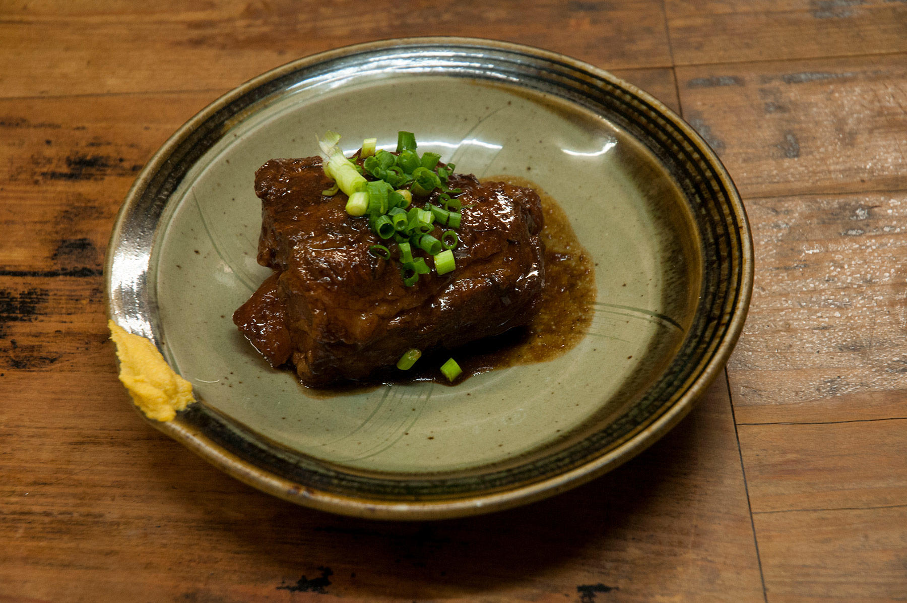 豚ナンコツの味噌煮