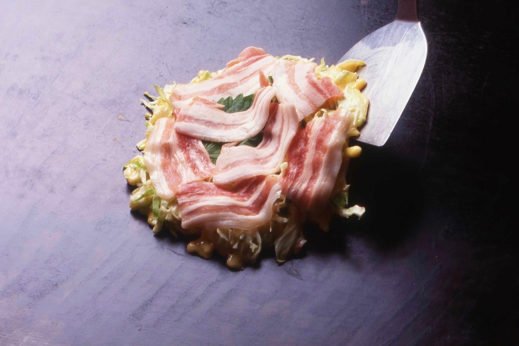 度々コテを差し入れ、はがしていく