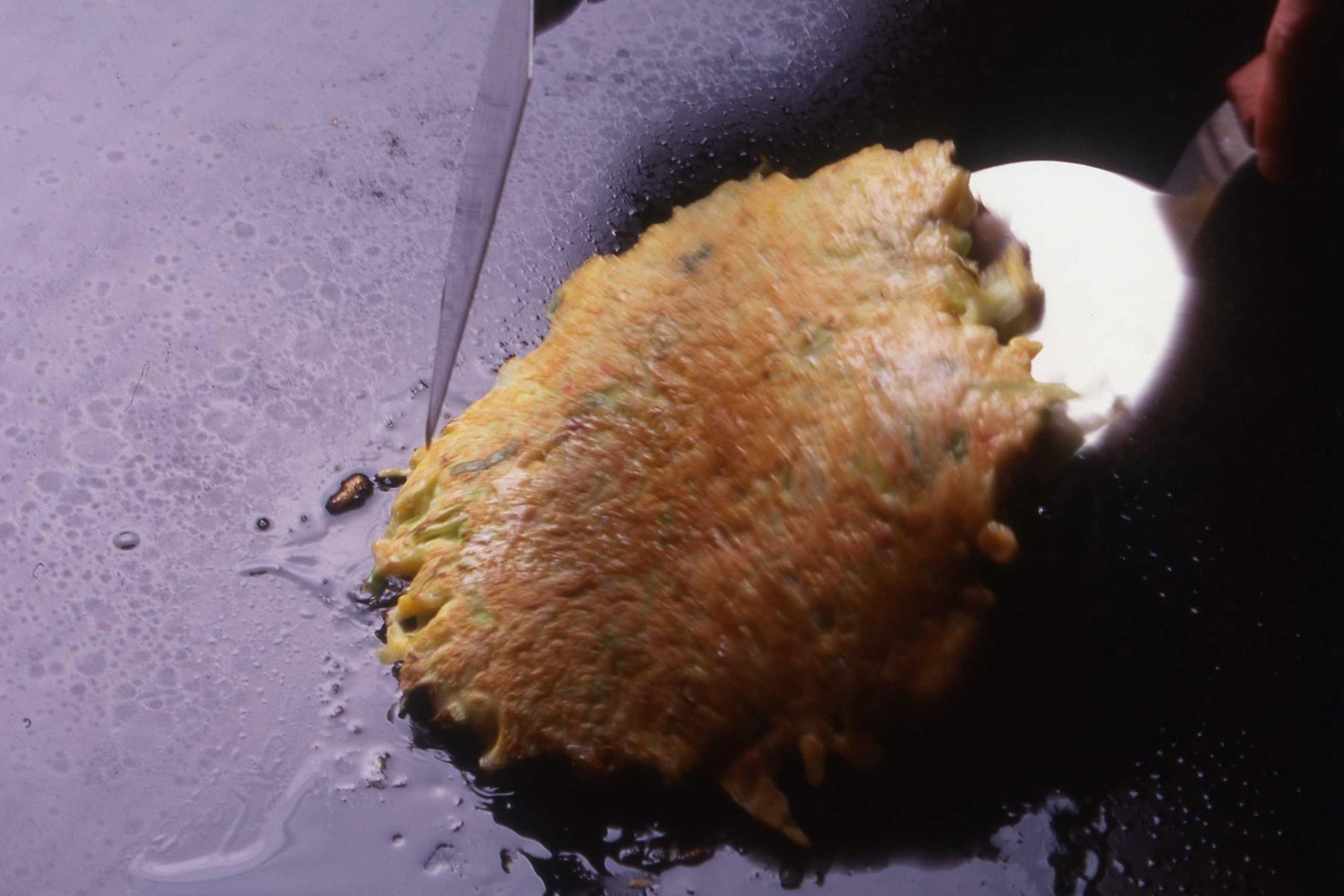 片方のコテで返し