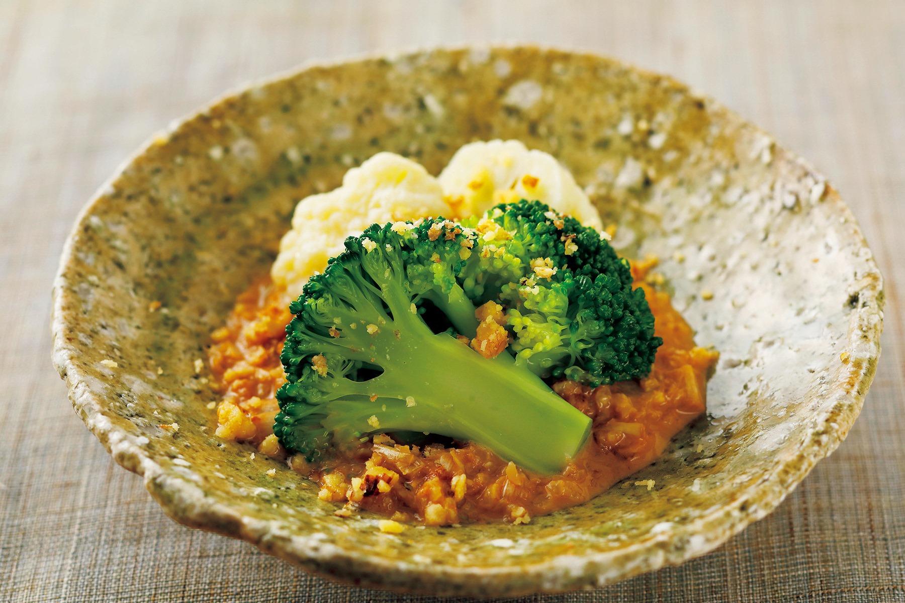 蒸し野菜のクルミだれ