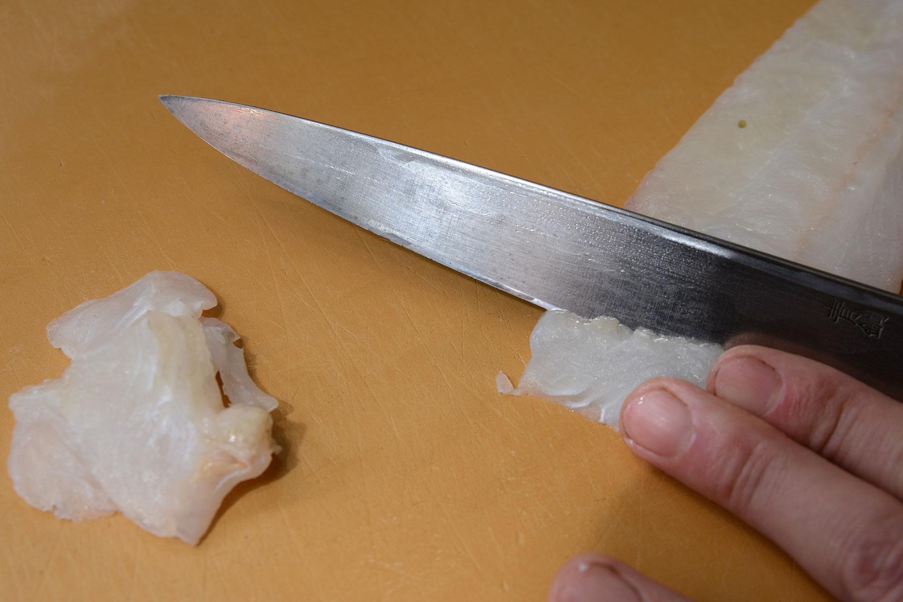 そぎ切りにする