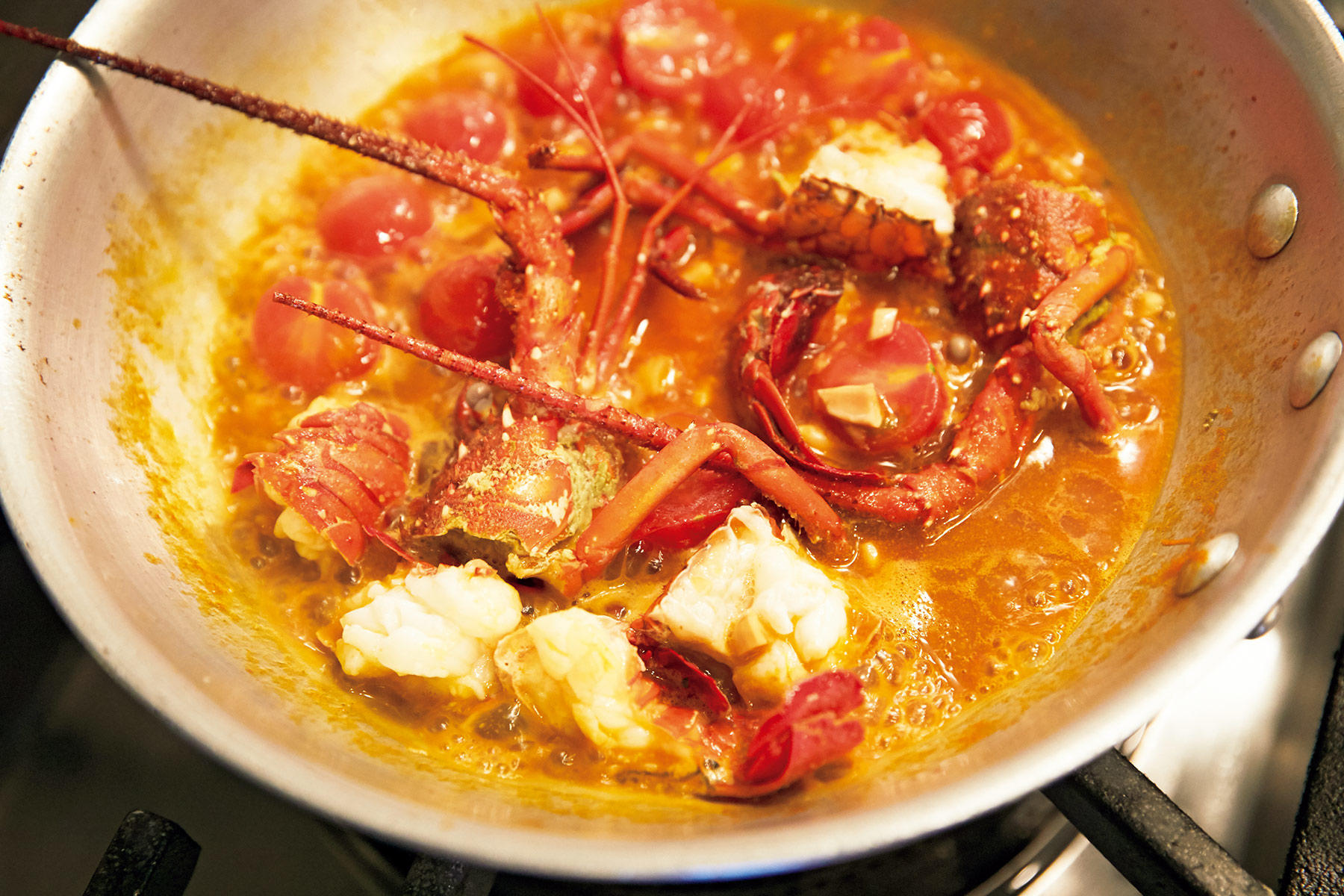 パスタをからめる