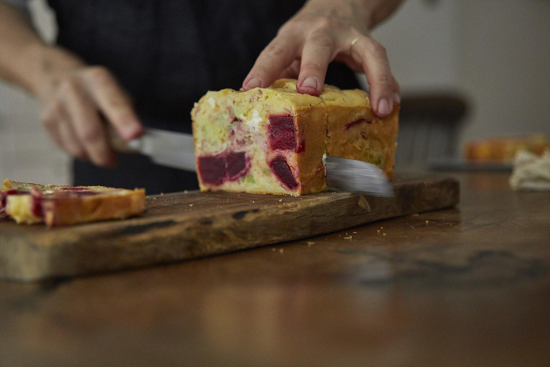 粗熱が取れたら切り分けてでき上がり