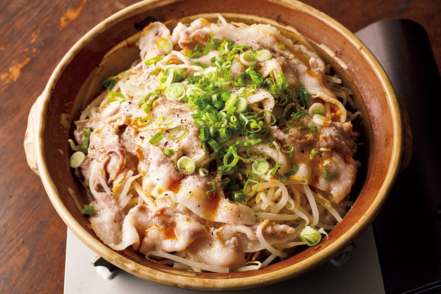 豚ともやしの味噌鍋