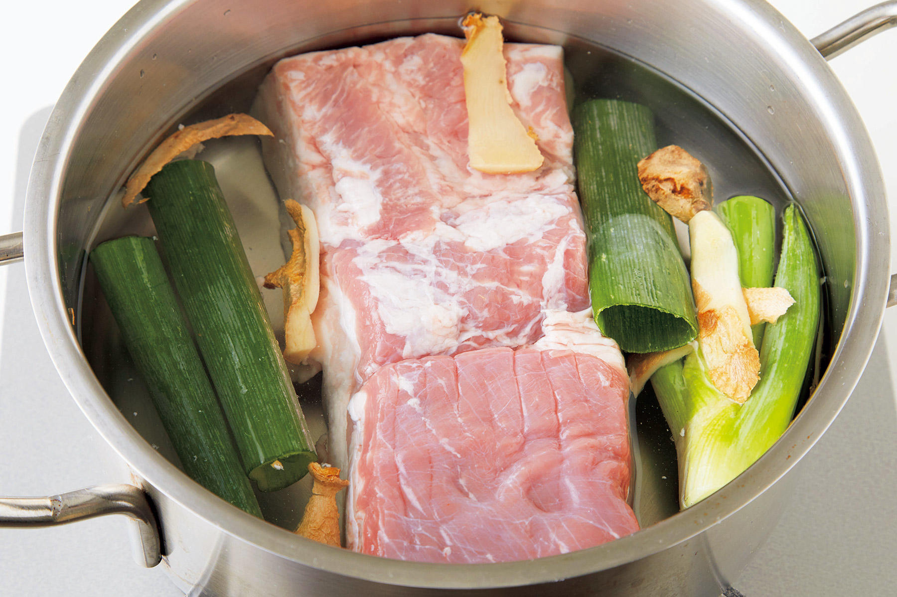 ゆで豚をつくる