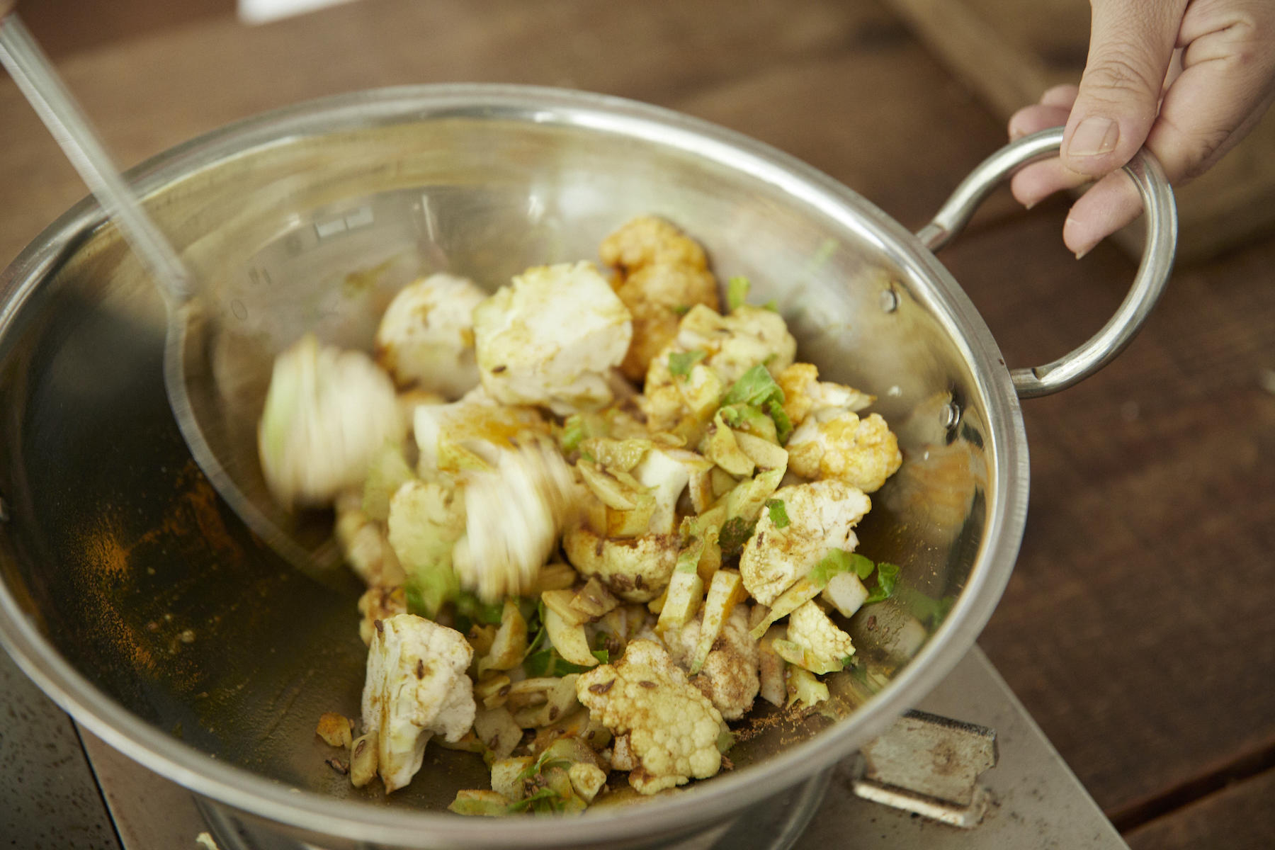 蒸し焼きにする