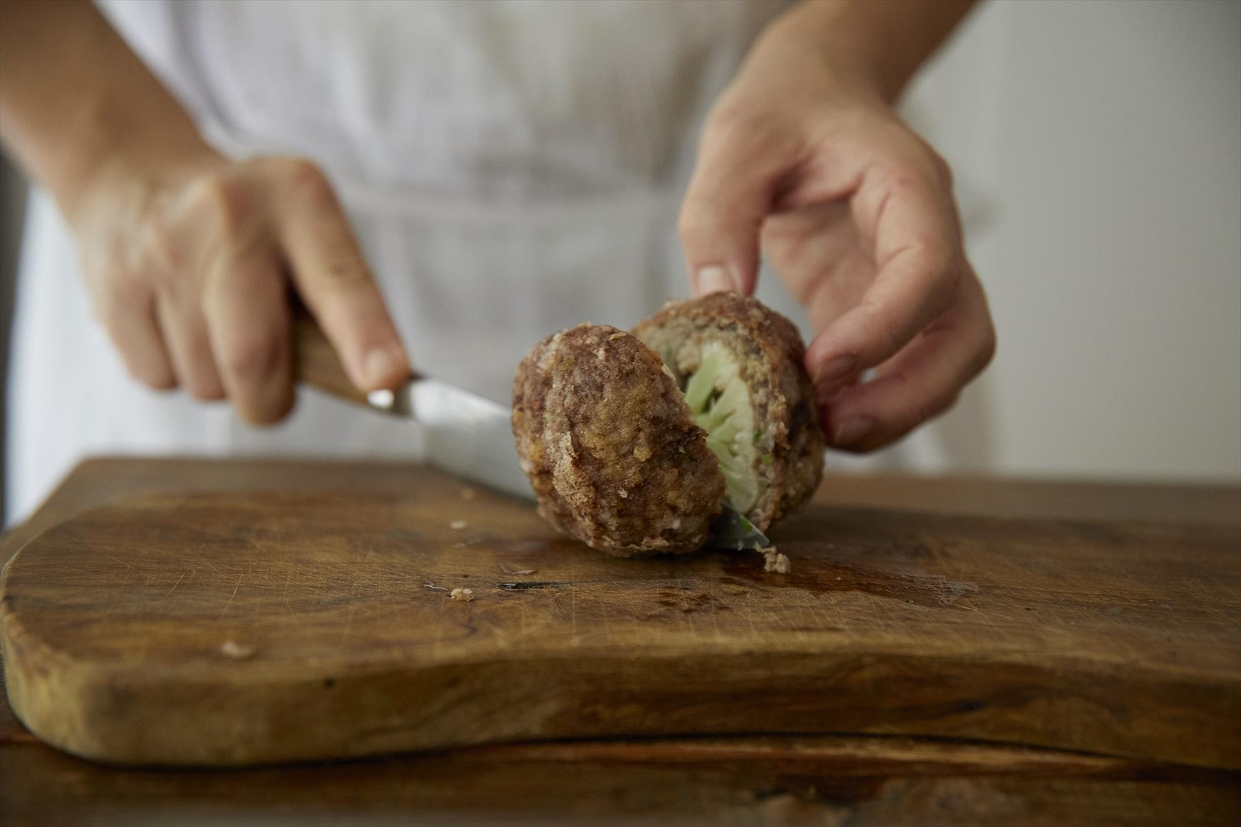 半分に切り分ける